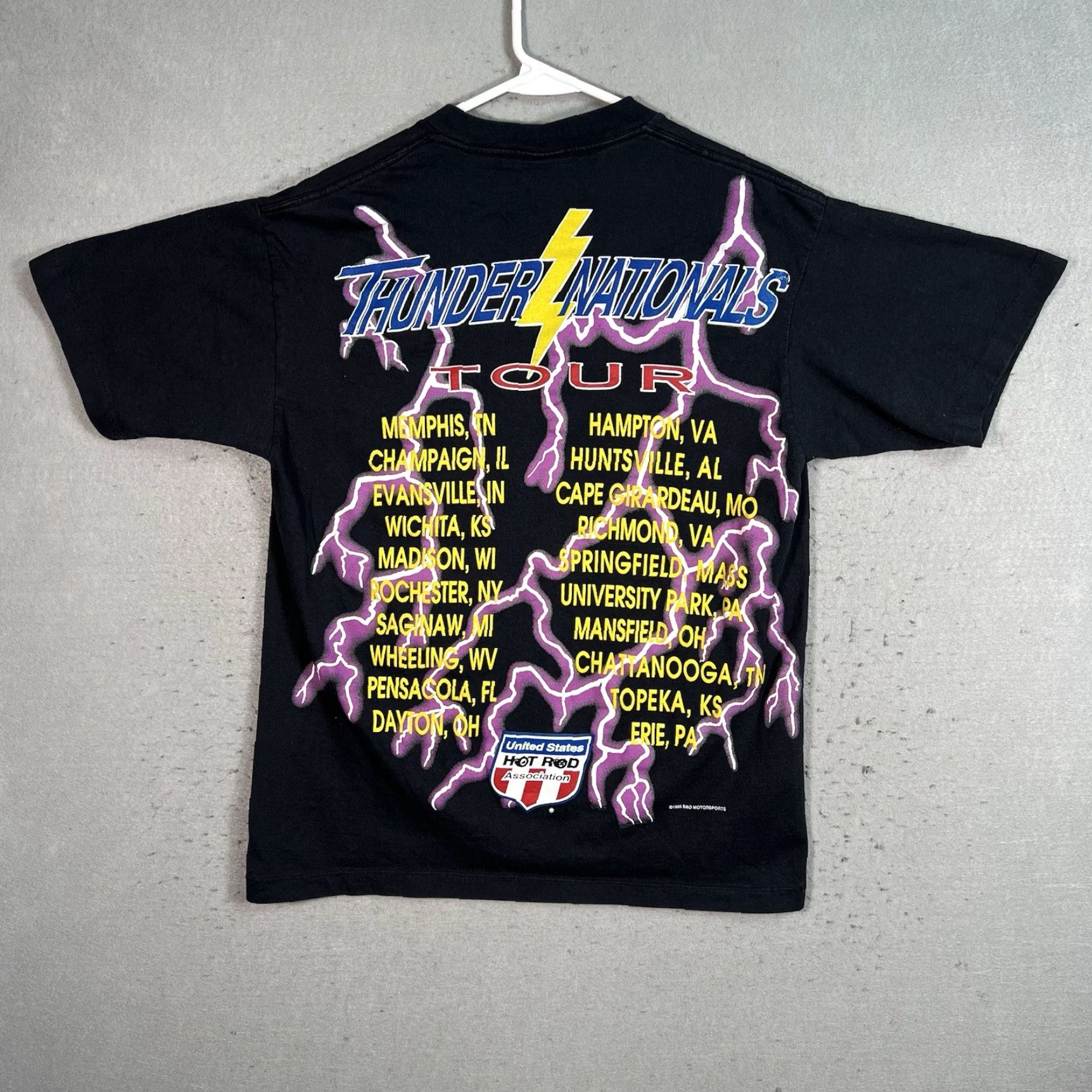 Vintage VINTAGE 1990s Thunder Nationals Monster Truck Lightning T-Shirt Adult Large Black Graphic Tee Men's Size US L / EU 52-54 / 3 - 2 Thumbnail