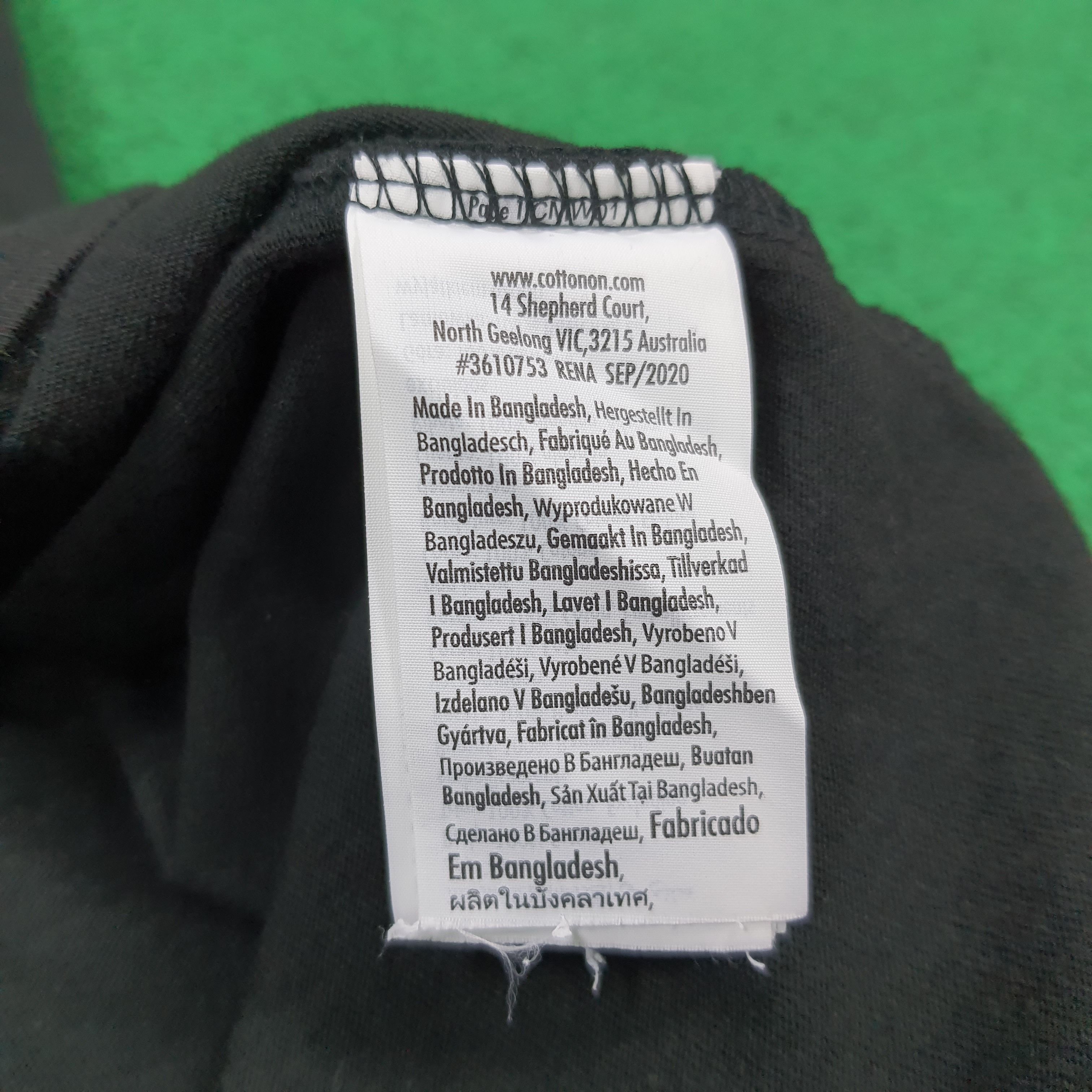 Warner Bros Vintage The Matrix Movie Graphic Promo Tshirt C285N39 Size US M / EU 48-50 / 2 - 6 Thumbnail