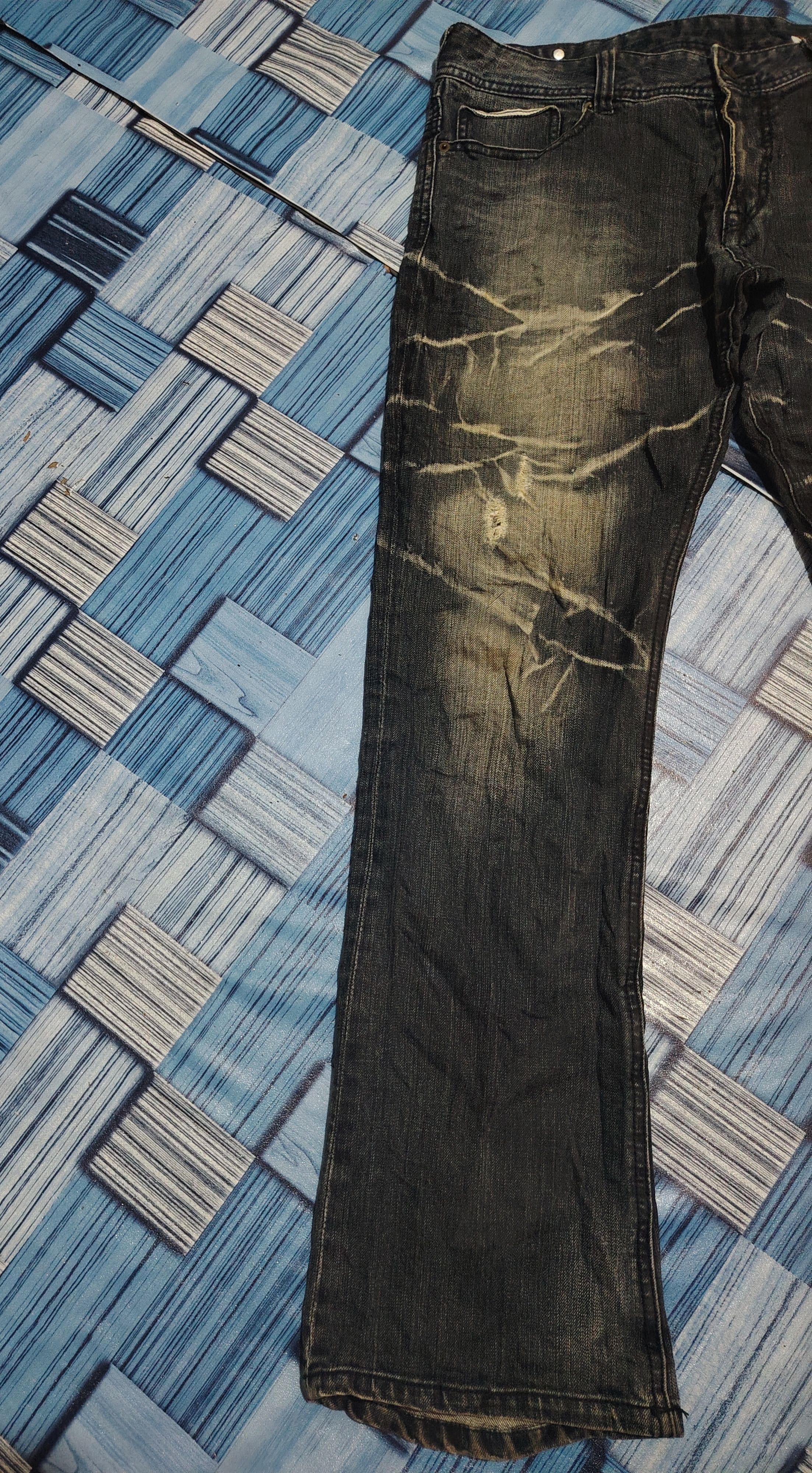 semanticdesign Semantic design Clawmark Studded Flared jeans Distress Jeans Size US 33 - 4 Thumbnail