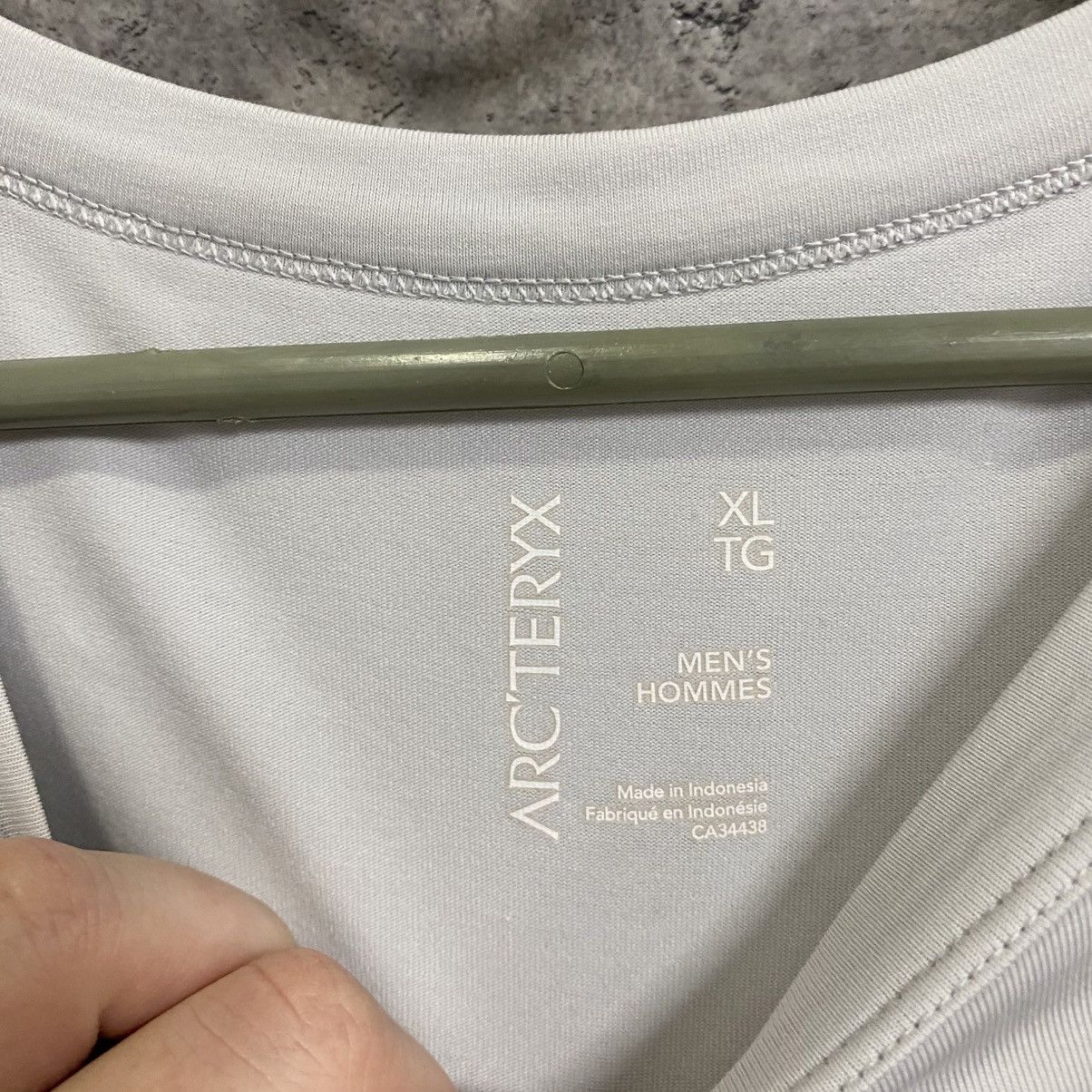 Arc'teryx Arcteryx T-Shirt Big Logo Size XL Size US XL / EU 56 / 4 - 7 Thumbnail