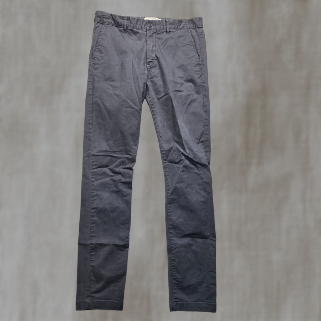 H&M H&M L.O.G.G. Solid Gray Skinny Fit Pants Elastic Backing Women's Size 31 Size 24" / US 00 / IT 34 - 1 Thumbnail