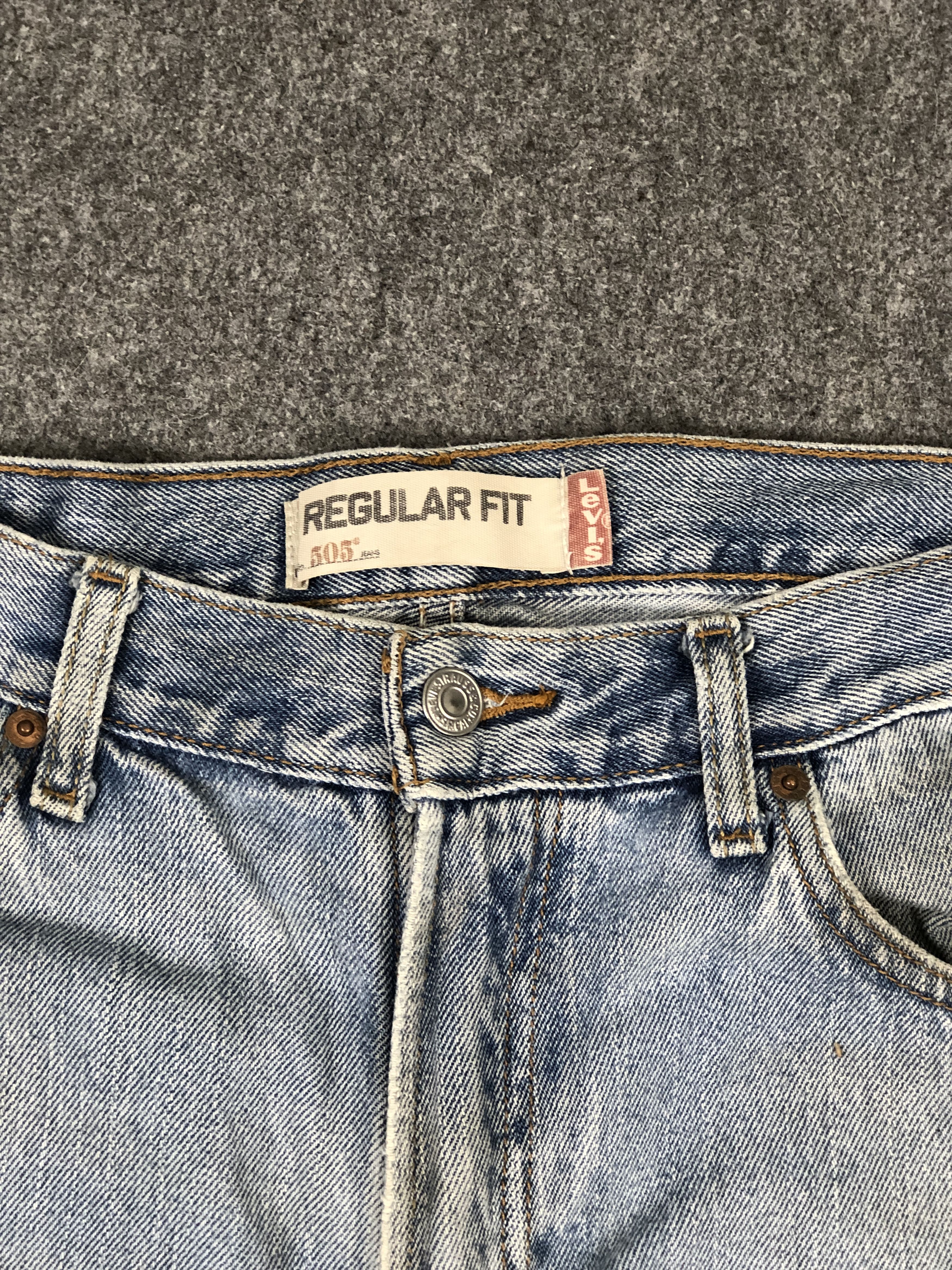 Levi's Light Wash Vintage Levis 505 Blue Jeans DP2347 Size US 31 - 7 Thumbnail