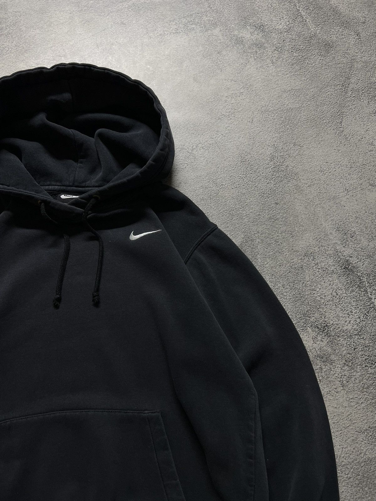 Nike × Vintage Vintage Y2k Nike 🖤 Faded Mini Swoosh Blank Basic Hoodie Size US S / EU 44-46 / 1 - 9 Thumbnail