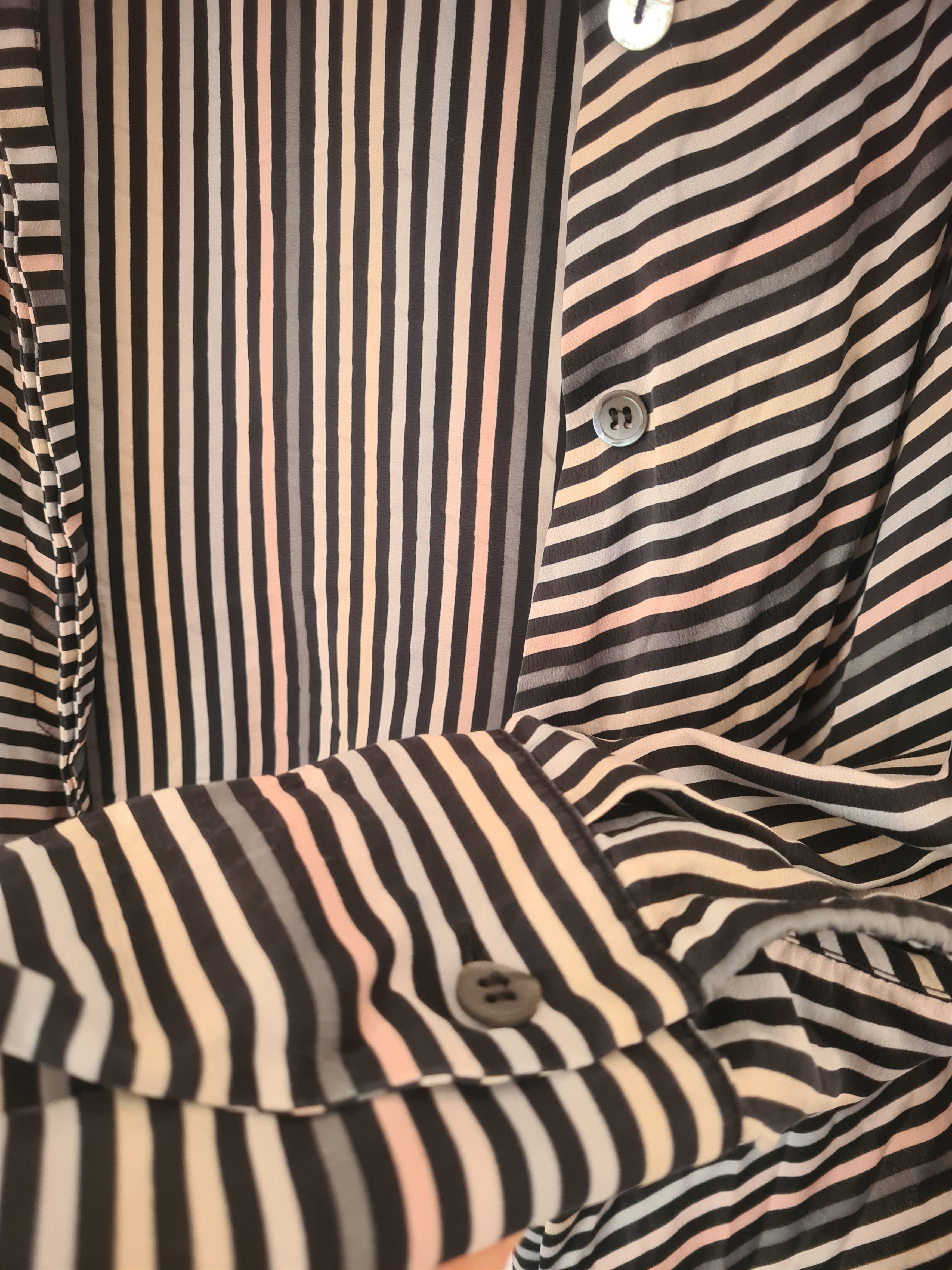 Other Female blouse 100% silk Size S / US 4 / IT 40 - 6 Thumbnail