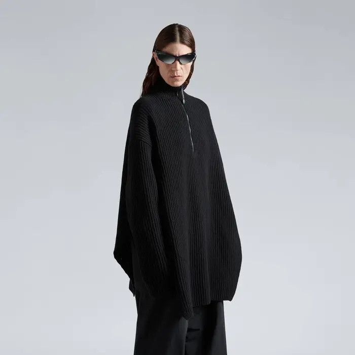 Balenciaga o1s1wg110126 Half Zip High Neck Poncho in Black Size US XS / EU 42 / 0 - 1 Thumbnail