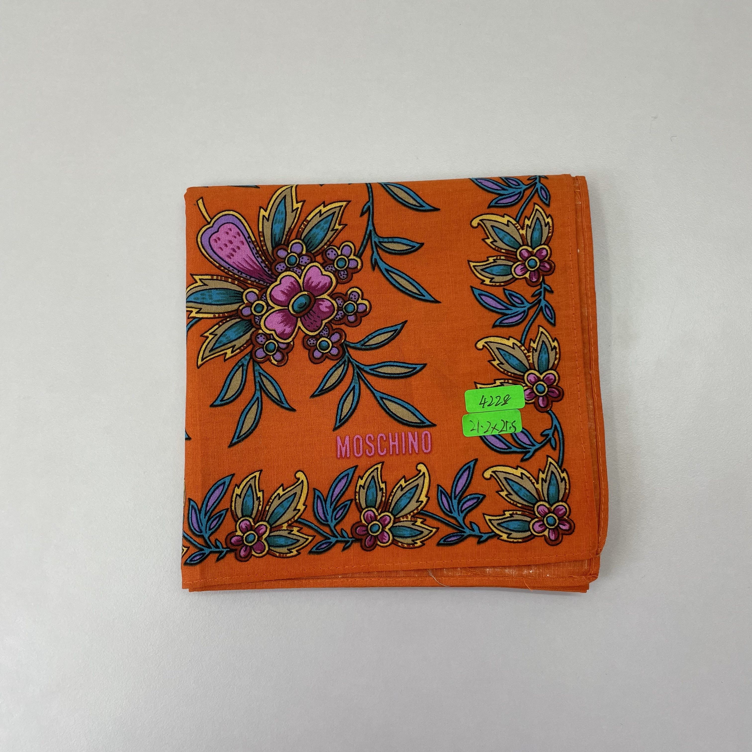 Moschino × Vintage Moschino Handkerchief / Neckerchief / Bandana - 4228 Size ONE SIZE - 6 Thumbnail