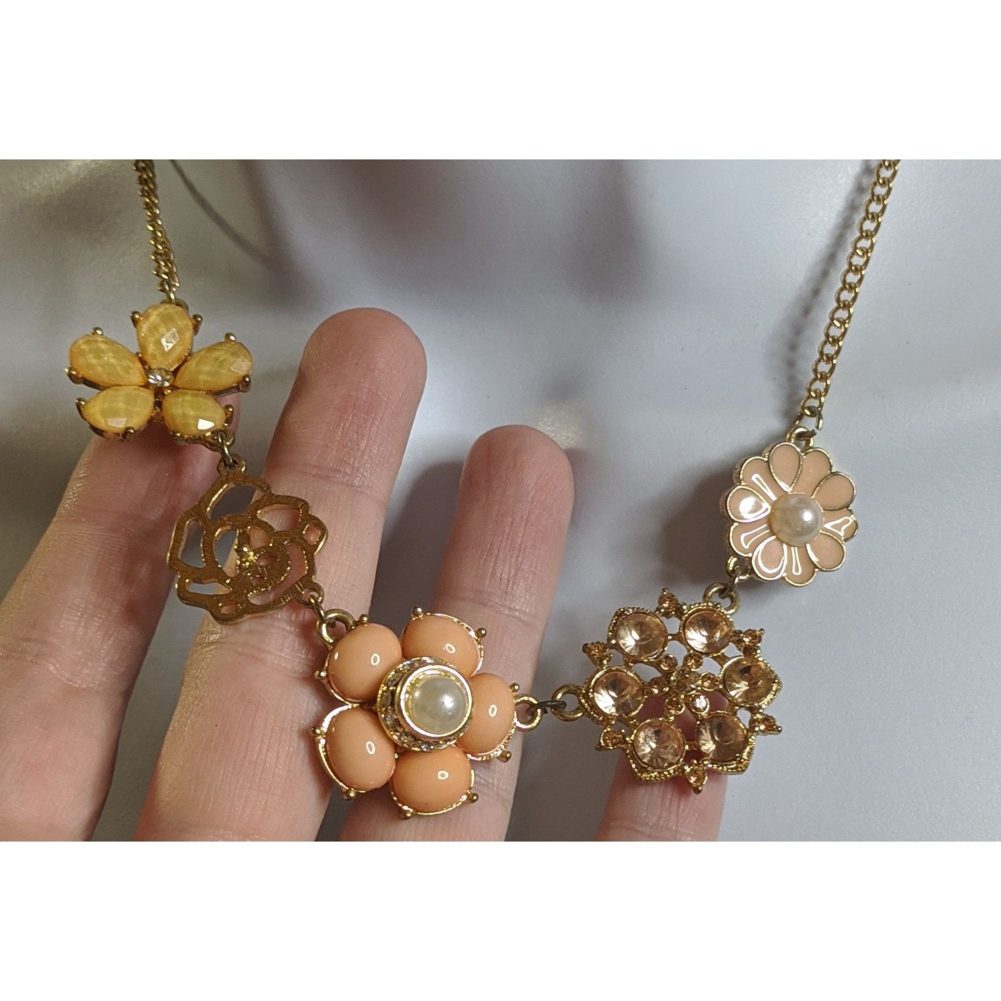 Other Cottagecore Floral Gold-Tone Necklace With Yellow & Peach Size ONE SIZE - 2 Thumbnail