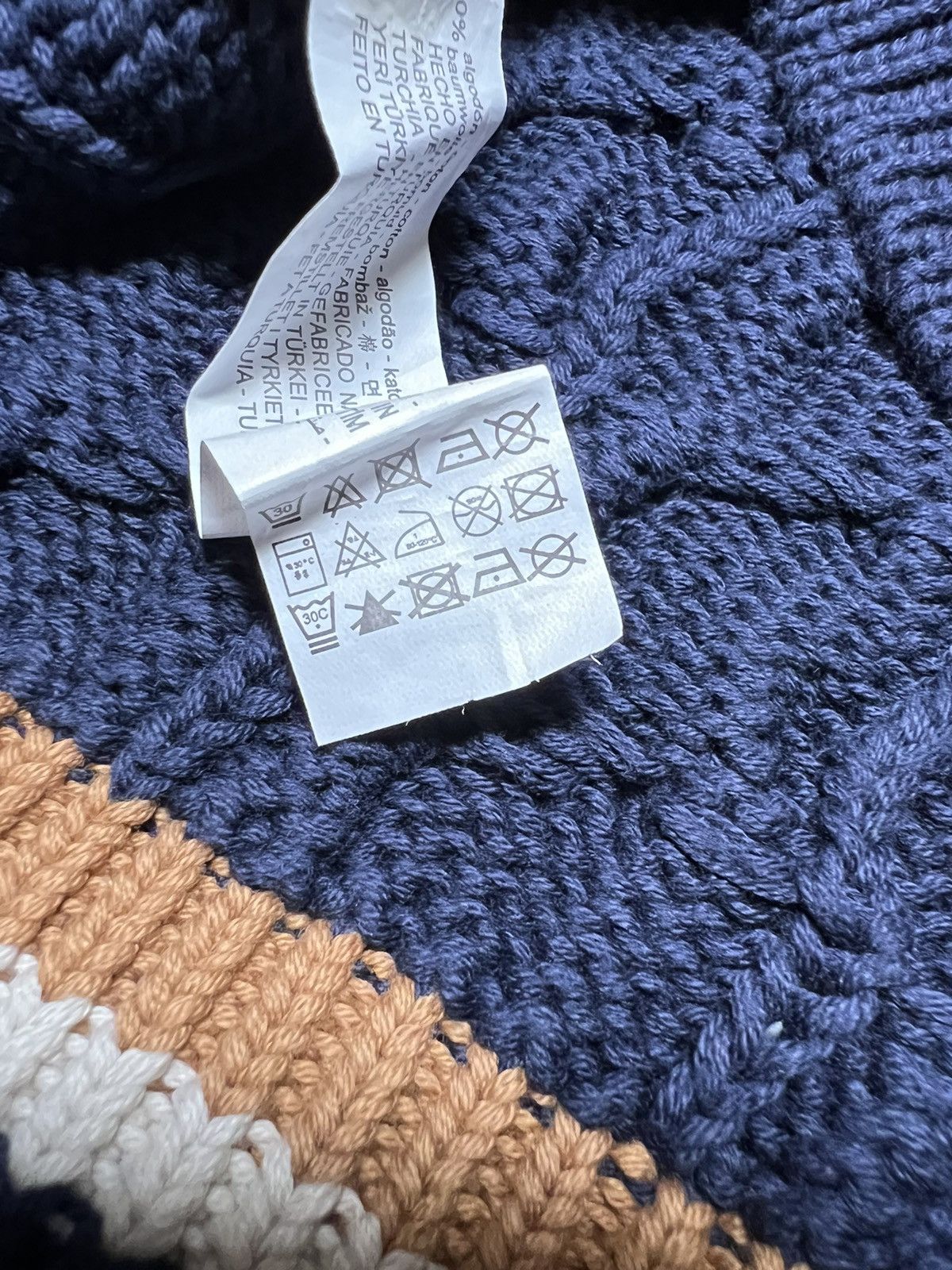 Zara V-Neck Sweater Size US M / EU 48-50 / 2 - 5 Thumbnail