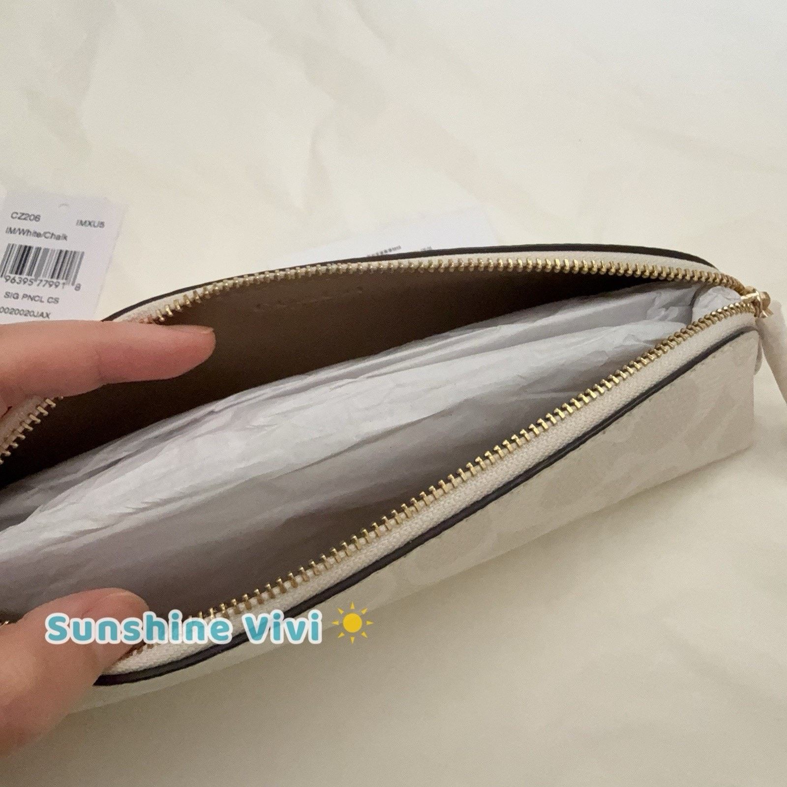 Coach NWT Coach Pencil Case Cosmetic Canvas CZ206 white chalk Size ONE SIZE - 5 Thumbnail
