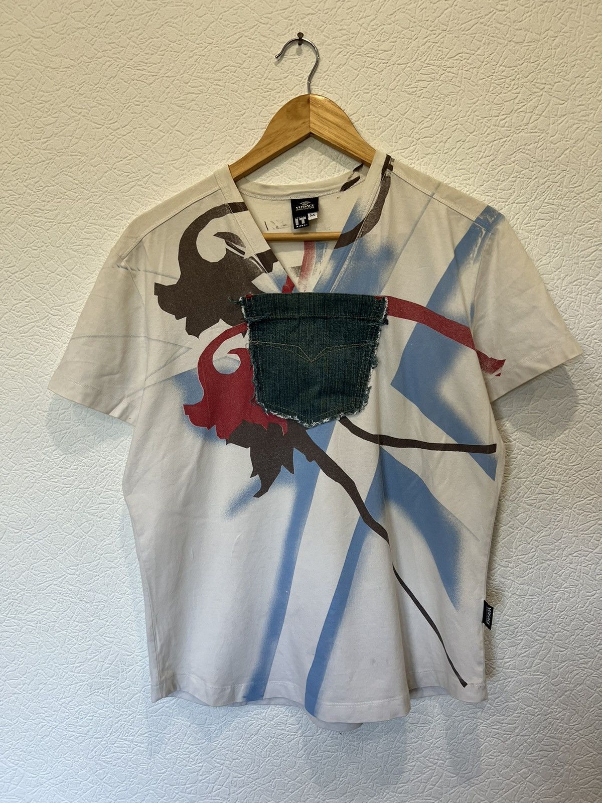 Versace Jeans Couture Vintage Versace Jeans Couture T Shirt Tee Centre Pocket Size M / US 6-8 / IT 42-44 - 1 Thumbnail
