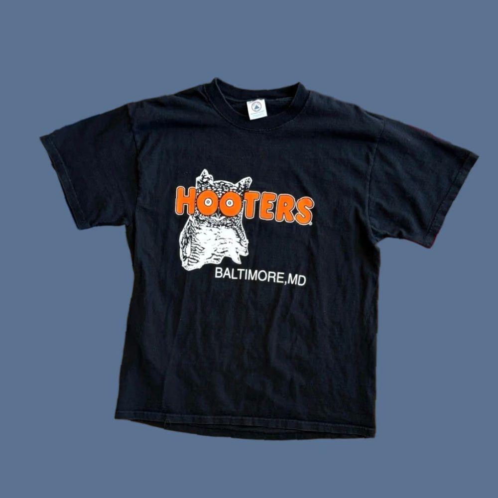 Delta VINTAGE Hooters Baltimore Maryland T-Shirt Delta Black Short Sleeve L Men 90s 1990s Owl Double Sided Size US L / EU 52-54 / 3 - 1 Thumbnail