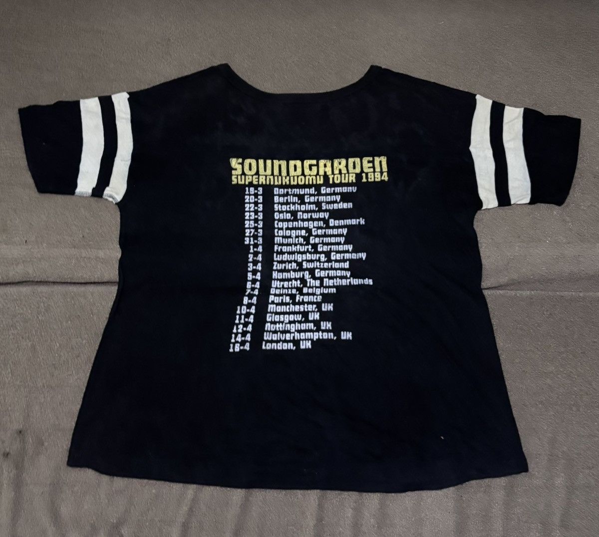 Band Tees Soundgarden Superunknow Tour Shirt Nirvana Pearl jam Size US XL / EU 56 / 4 - 2 Thumbnail