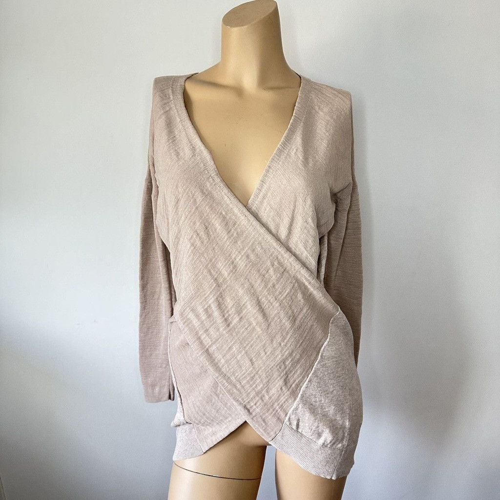 Allsaints All Saints Twist Jumper Deep V Neck Keyhole Pink Sweater S Size S / US 4 / IT 40 - 1 Thumbnail