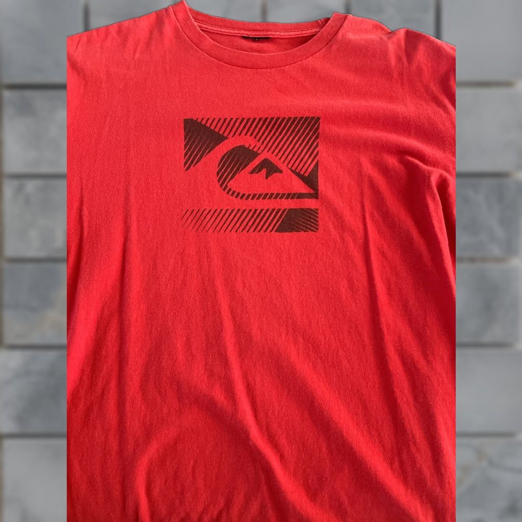 Quiksilver VINTAGE Quicksilver T-Shirt Shirt Red M Men's Short Sleeve 90s Sports Surfing Skateboarding Cotton Cut Medium Tag Size US M / EU 48-50 / 2 - 1 Thumbnail