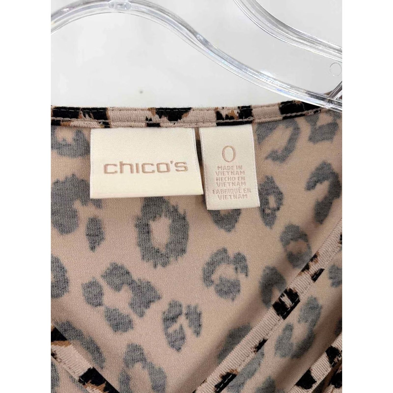 Vintage Chico's Long Sleeve Blouse Leopard Print Tan 0/Small Regular Nicely Used Women? Size XS / US 0-2 / IT 36-38 - 3 Thumbnail