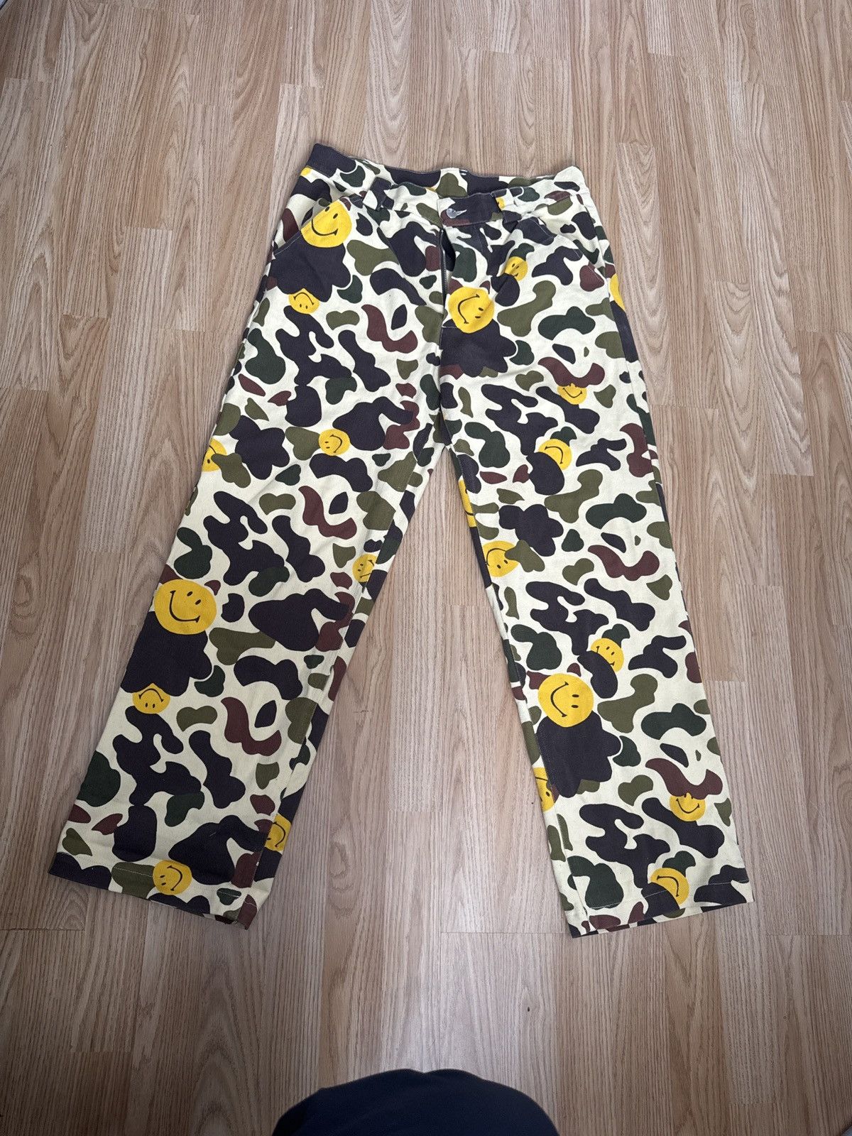 Market Market SMILEY CAMO PANTS Size US 32 / EU 48 - 2 Thumbnail