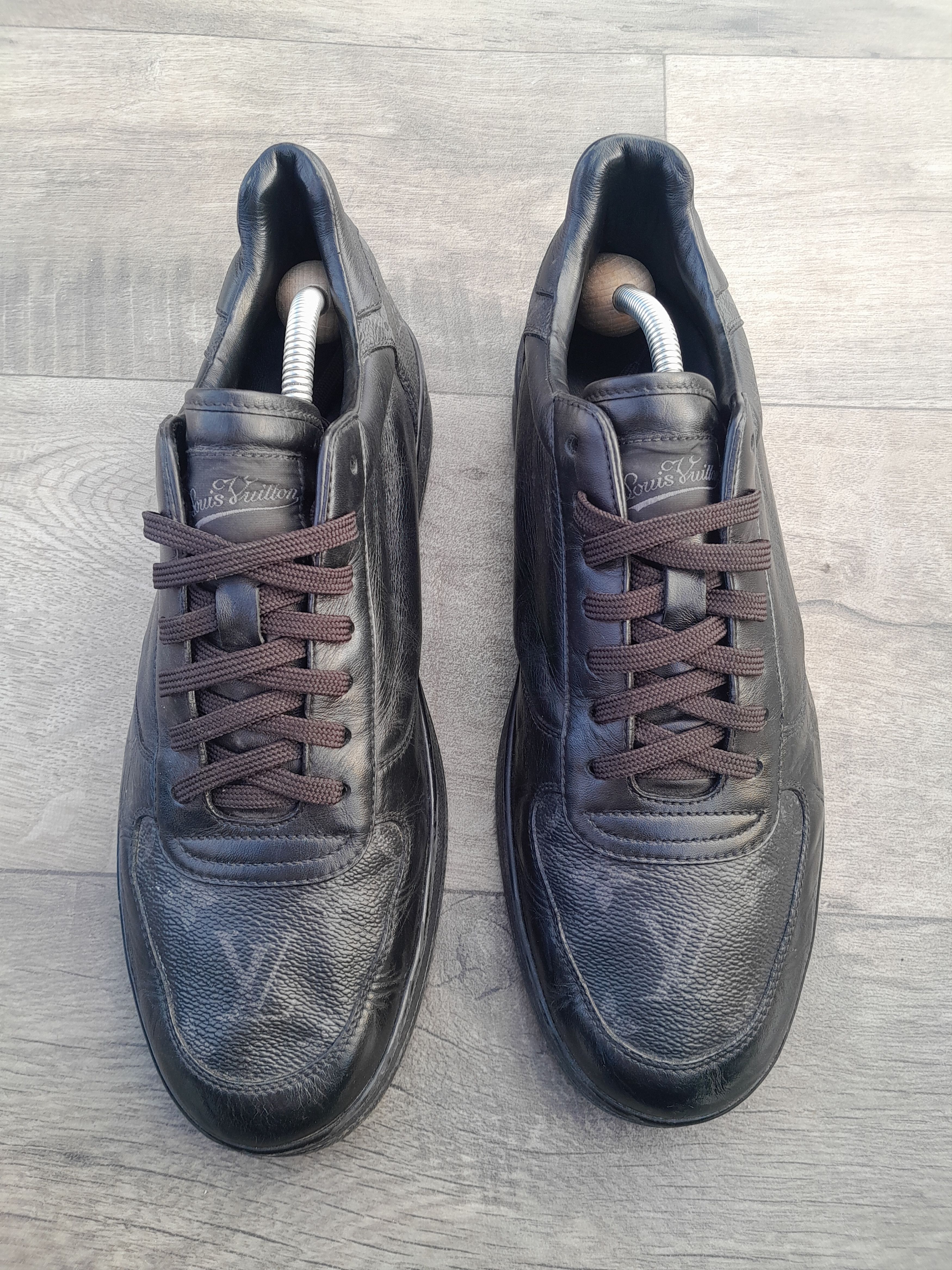 Louis Vuitton Louis Vuitton Rivoli Sneaker Size US 9.5 / EU 42-43 - 1 Thumbnail