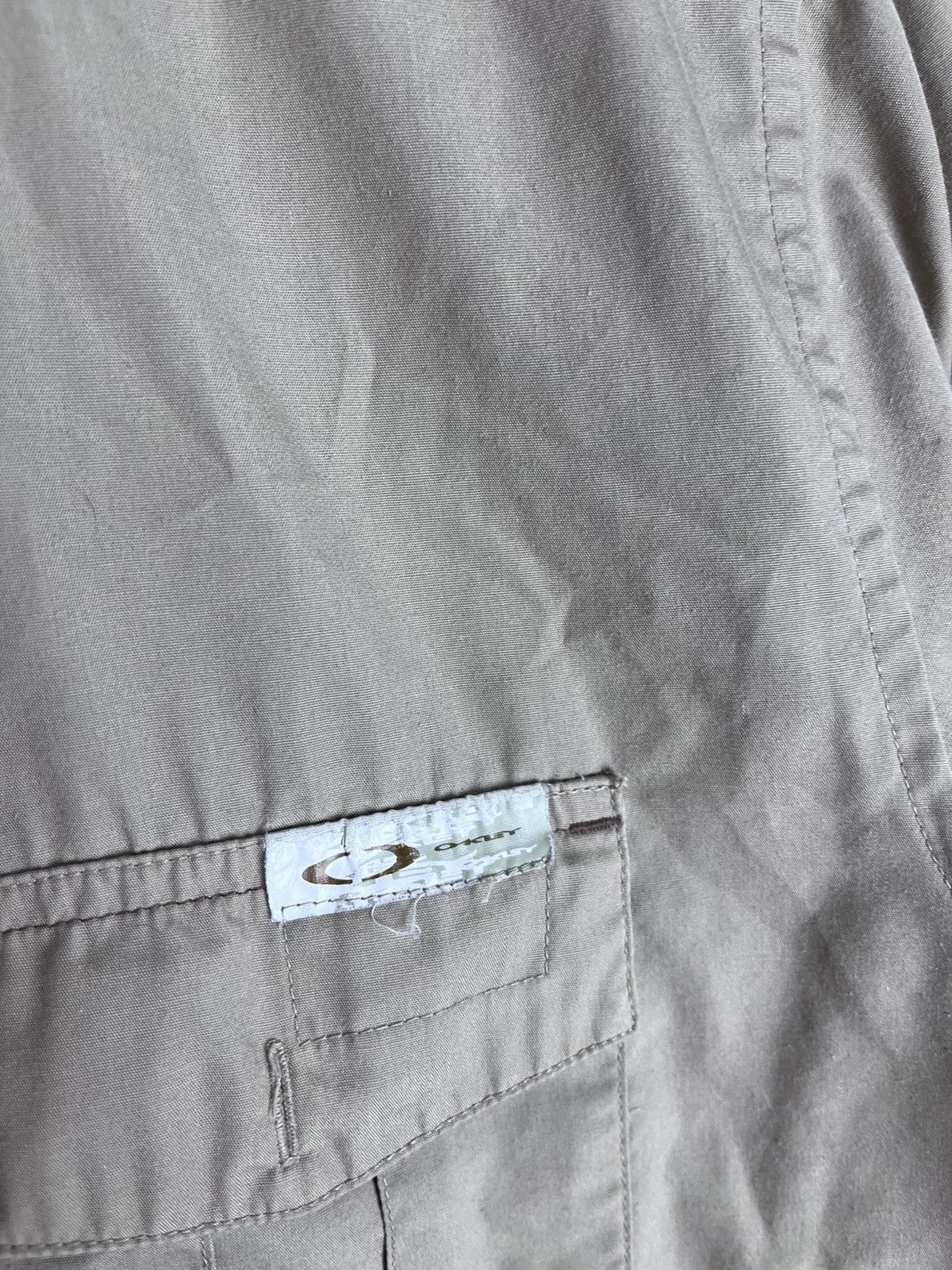 Oakley Vintage men’s t-shirt Oakley size S Y2K outdoor live Size US S / EU 44-46 / 1 - 6 Thumbnail