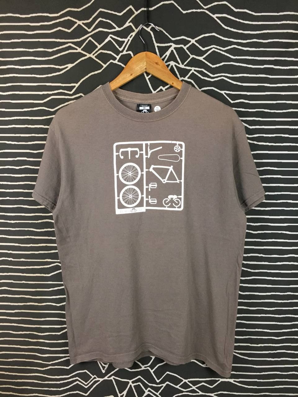 Vintage Vtg Hanseeno Cycling Apparel Bicycle Parts Kit Graphic Tee Size US M / EU 48-50 / 2 - 1 Thumbnail