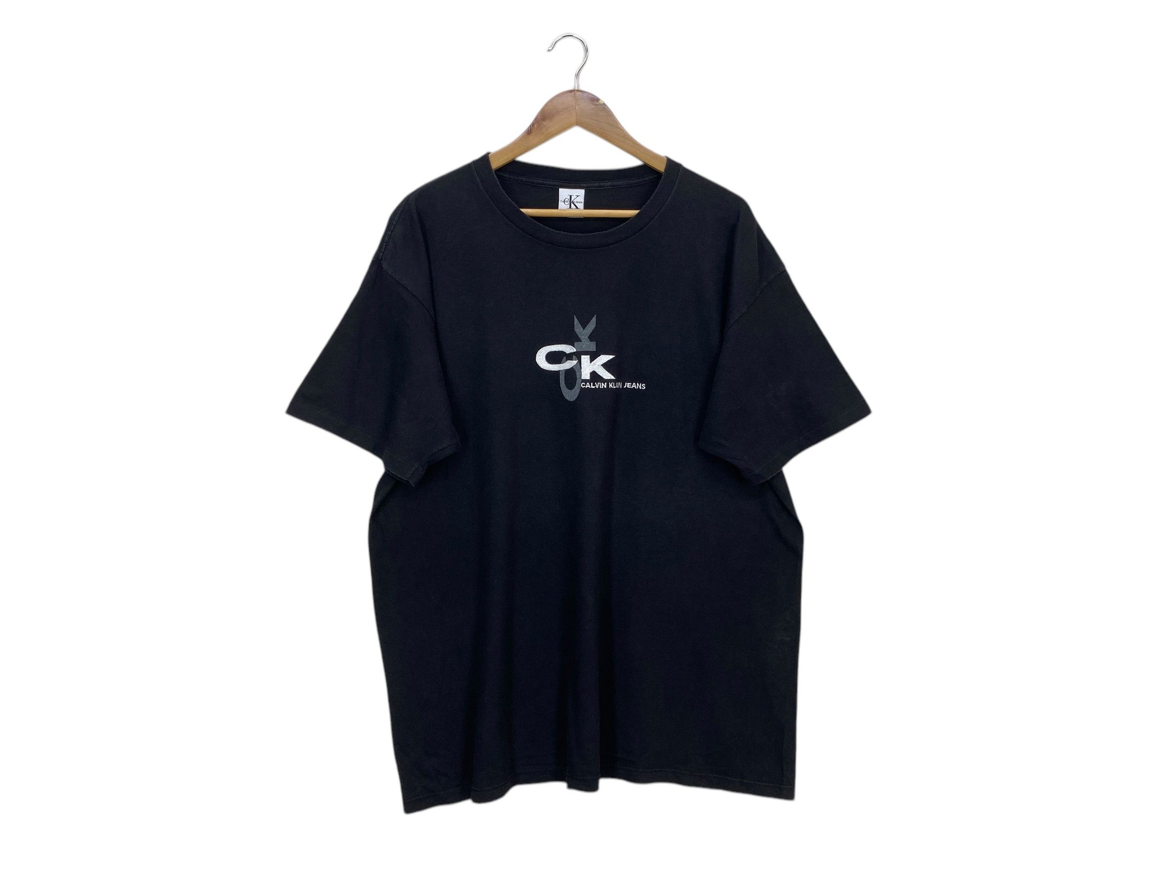 Calvin Klein × Vintage Calvin Klein T-shirt Embroided Spellout Logo Size US M / EU 48-50 / 2 - 1 Thumbnail