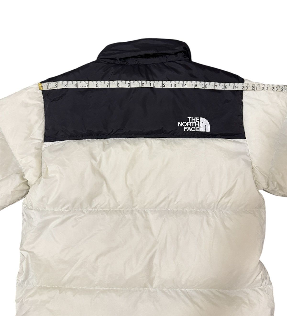 The North Face The North Face 700 Retro Nuptse Jacket TNF White/TNF Black Size US L / EU 52-54 / 3 - 13 Thumbnail