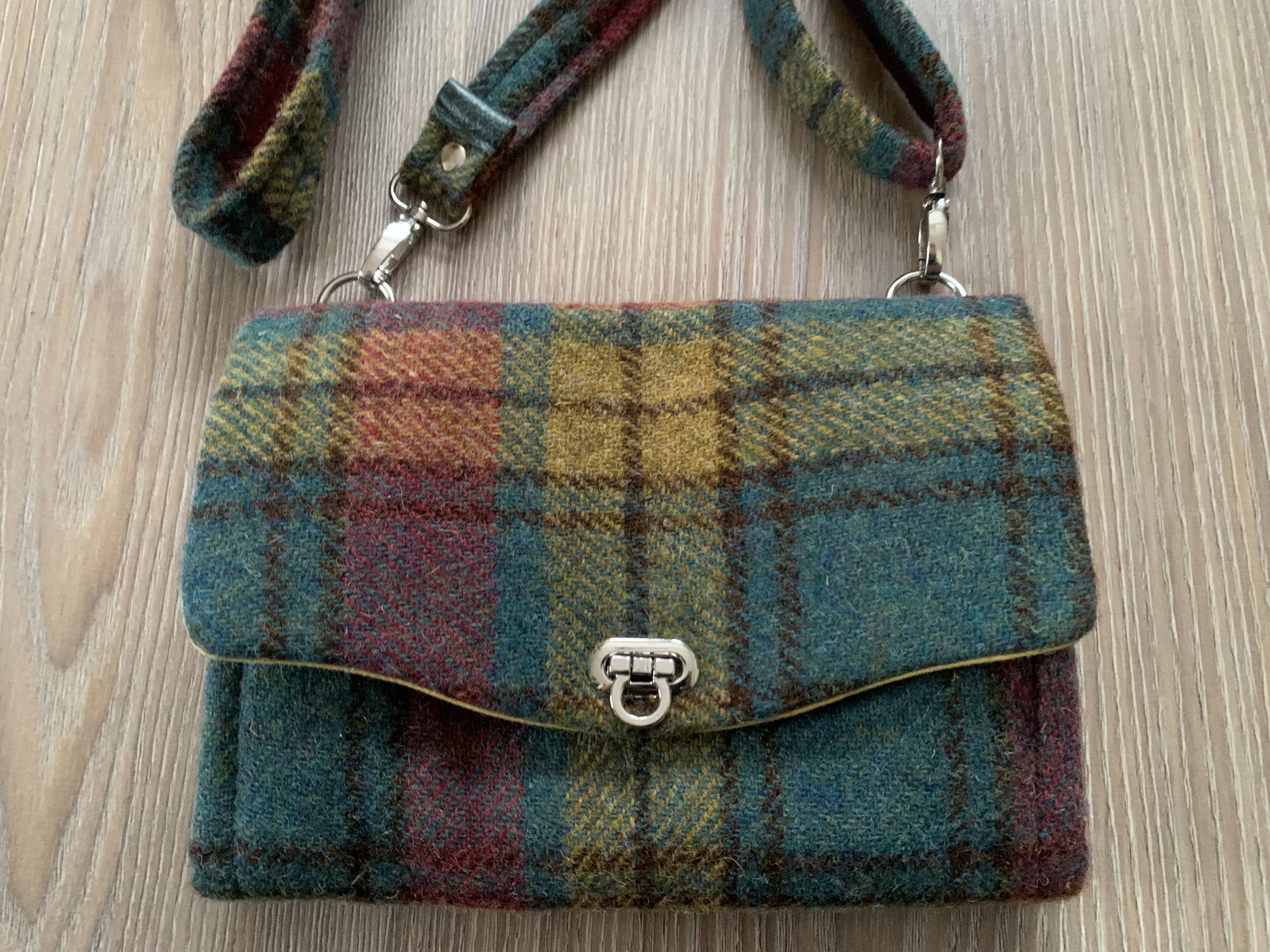 Harris Tweed Hand Made Harris Tweed Wool Shoulder Bag Size ONE SIZE - 3 Thumbnail