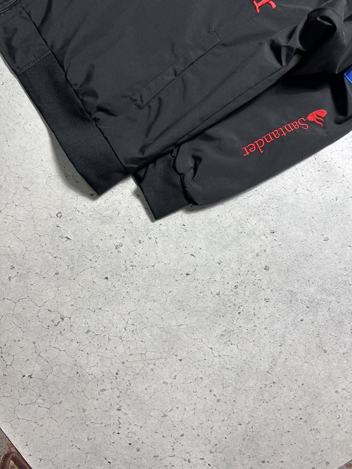 Mercedes-Benz Mercedes Benz Vodafone Santander Racing Bomber Jacket Size US XL / EU 56 / 4 - 4 Thumbnail
