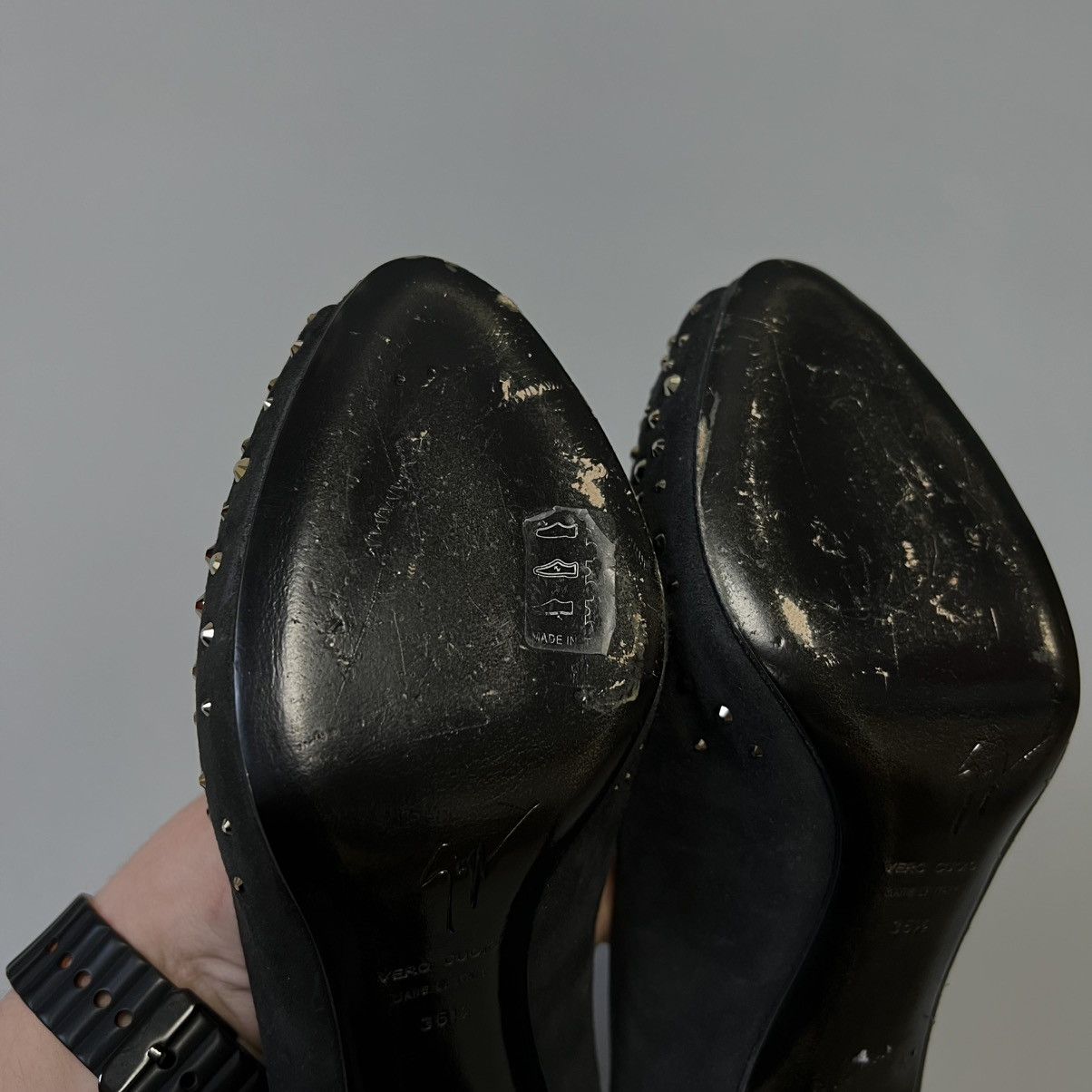 Giuseppe Zanotti Giuseppe Zanotti Black Suede Studded Pumps Size US 6.5 / IT 36.5 - 13 Thumbnail