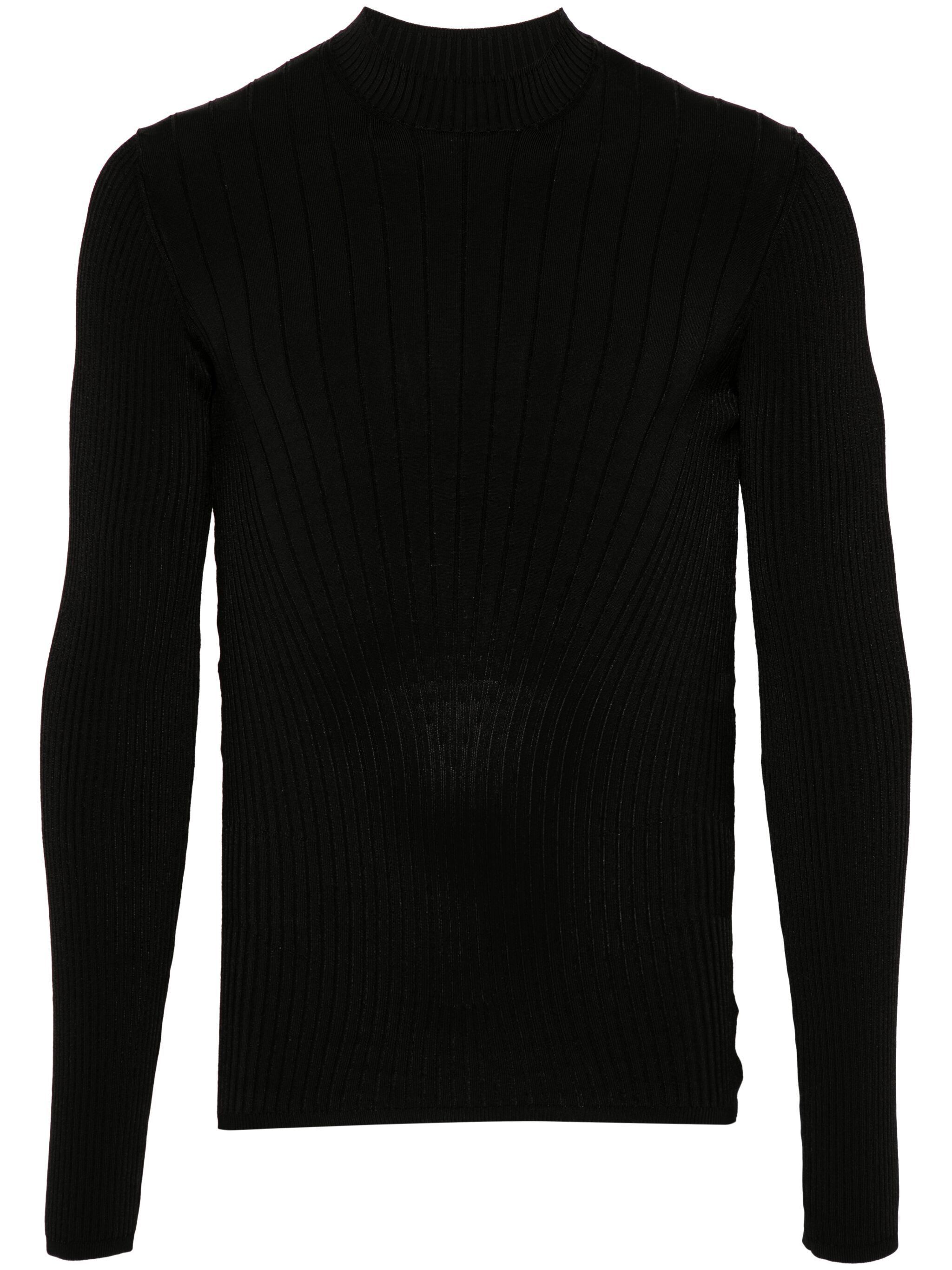o1s22i1n1124 Fitted Long-Sleeved Top in Black