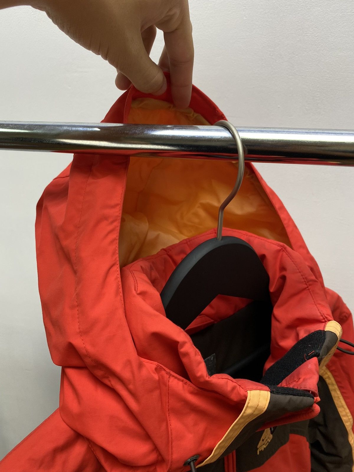 Nike ACG × Vintage Vintage Nike ACG Red Gorpcore Jacket Y2K M Size M / US 6-8 / IT 42-44 - 15 Thumbnail