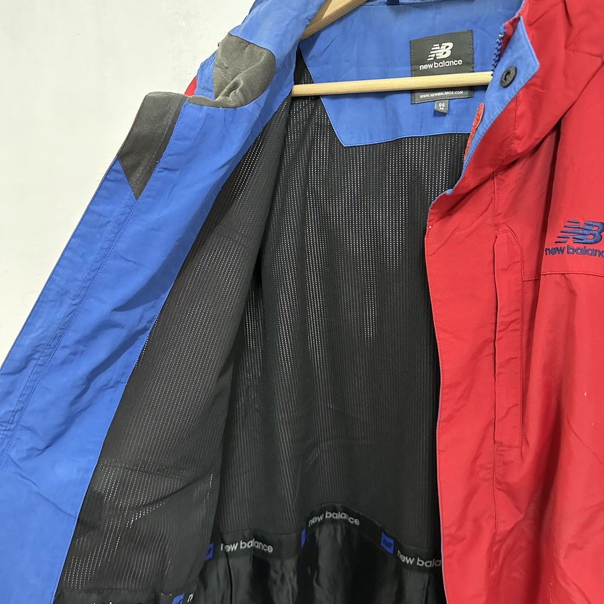 New Balance Vintage New Balance Sweater Waterproof Raincoat Zipper Size US M / EU 48-50 / 2 - 8 Thumbnail