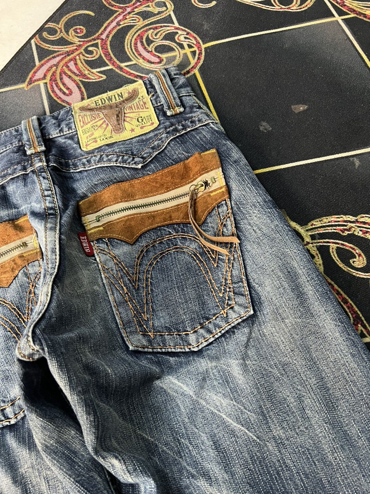 Edwin × Japanese Brand × Vintage EDWIN EXCLUSIVE VINTAGE BUFFALO HEAD DISTRESS JEANS Size US 29 - 20 Thumbnail