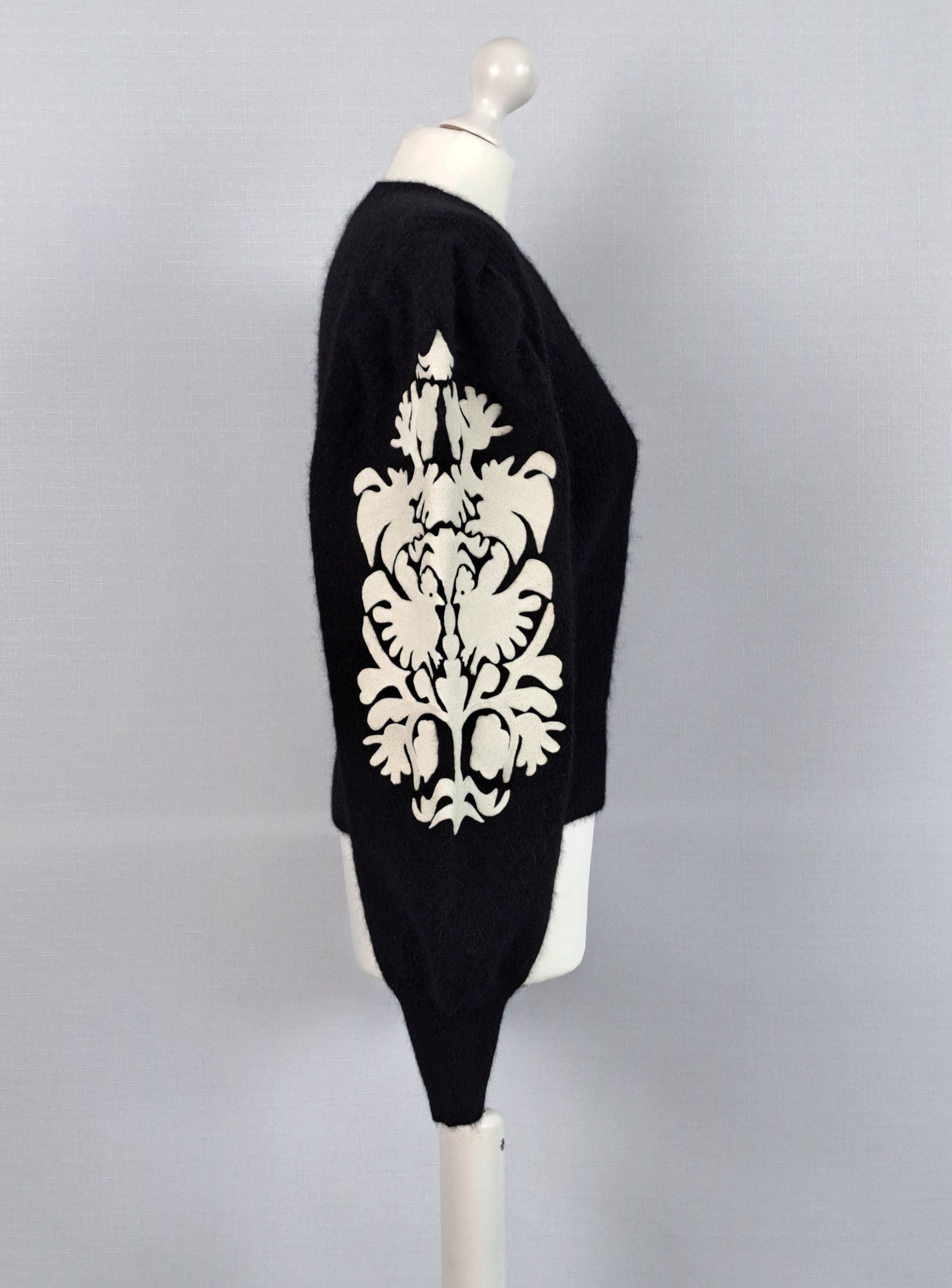 Sandro Sandro embroidered peppy baggy sleeve jumper. Size 2. Size S / US 4 / IT 40 - 6 Thumbnail