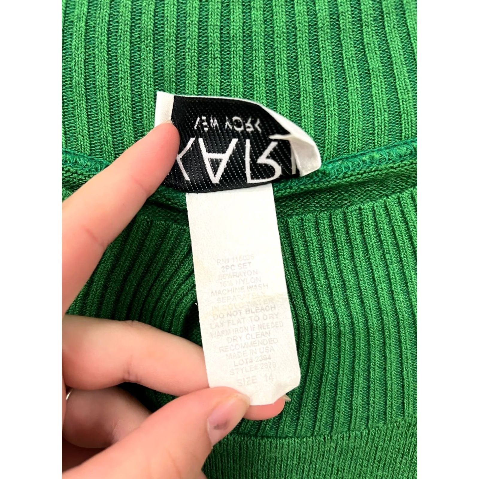 Vintage Kari New York Green Short Sleeve Sweater Top Keyhole Neck L Womens Sweat er? Size L / US 10 / IT 46 - 4 Thumbnail