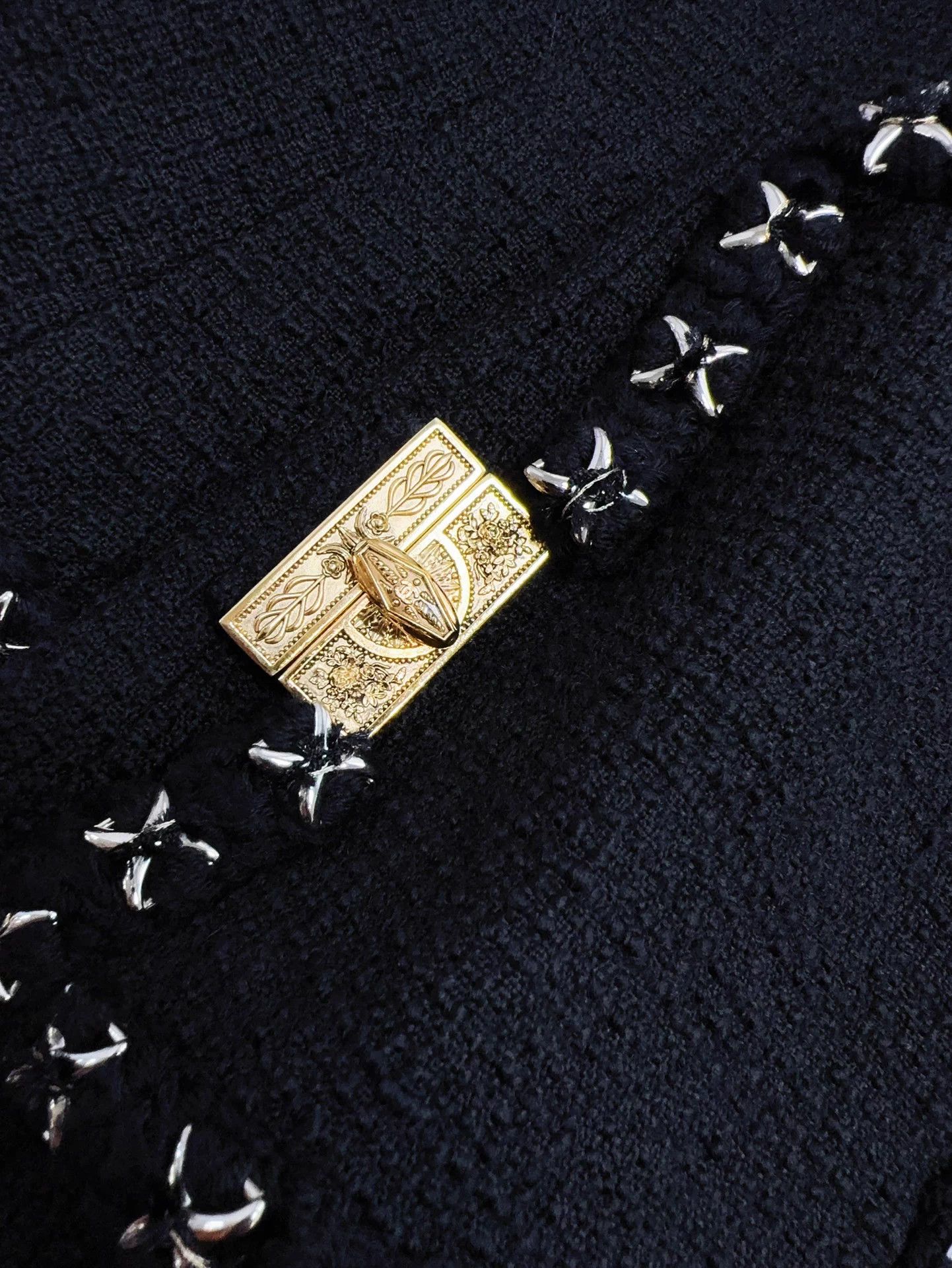 Chanel Chanel 17a Black Vneck Woven Gold Clasp Coin Button Jacket Size XS / US 0-2 / IT 36-38 - 5 Thumbnail