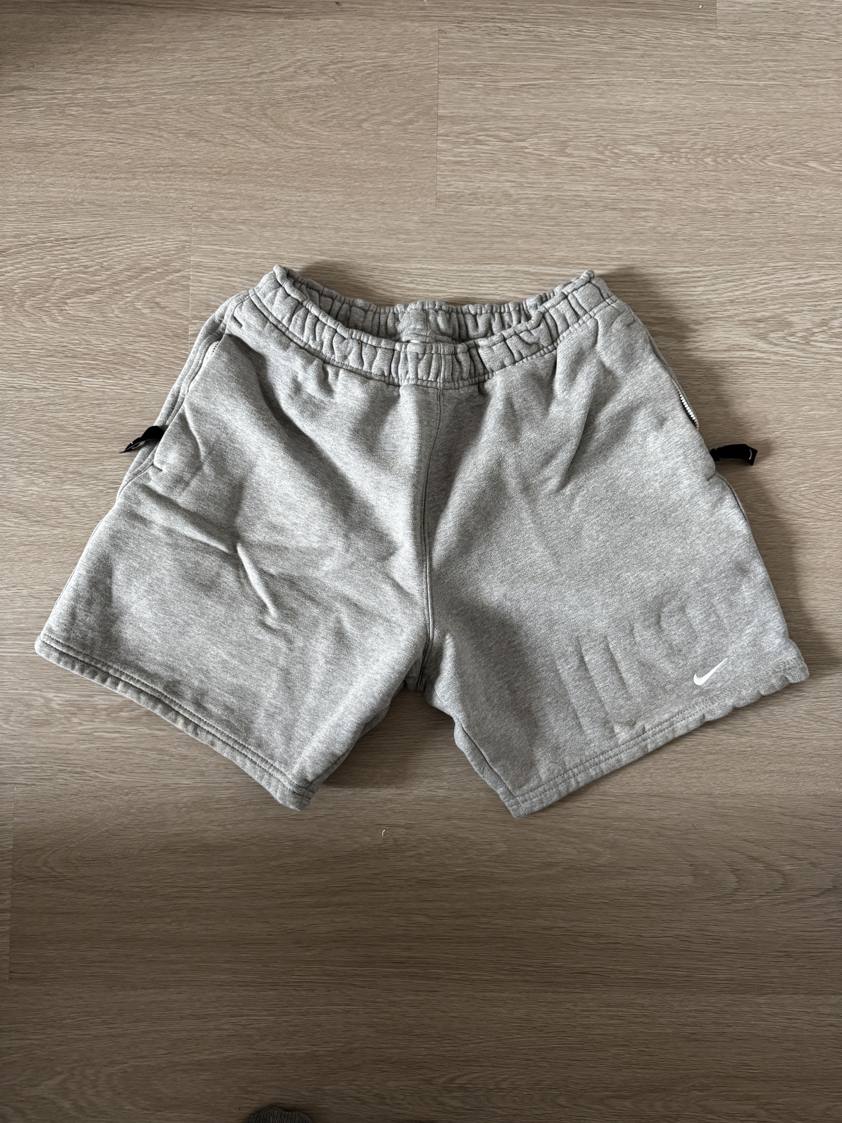 Nike Nike Solo Swoosh Fleece Shorts Size US 32 / EU 48 - 1 Thumbnail