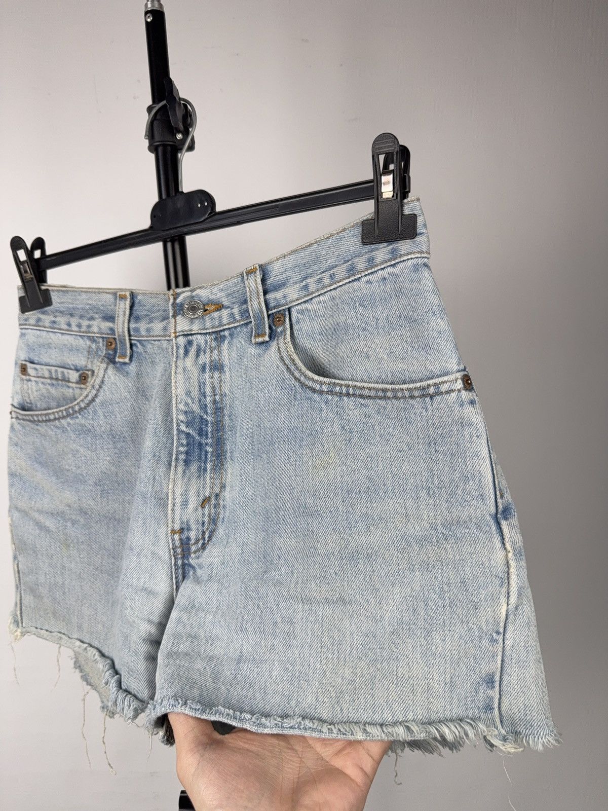 Levi's Vintage Clothing 90s Distressed Levi’s 501 Cut Off High Rise Denim Shorts Y2K Size 28" / US 6 / IT 42 - 3 Thumbnail