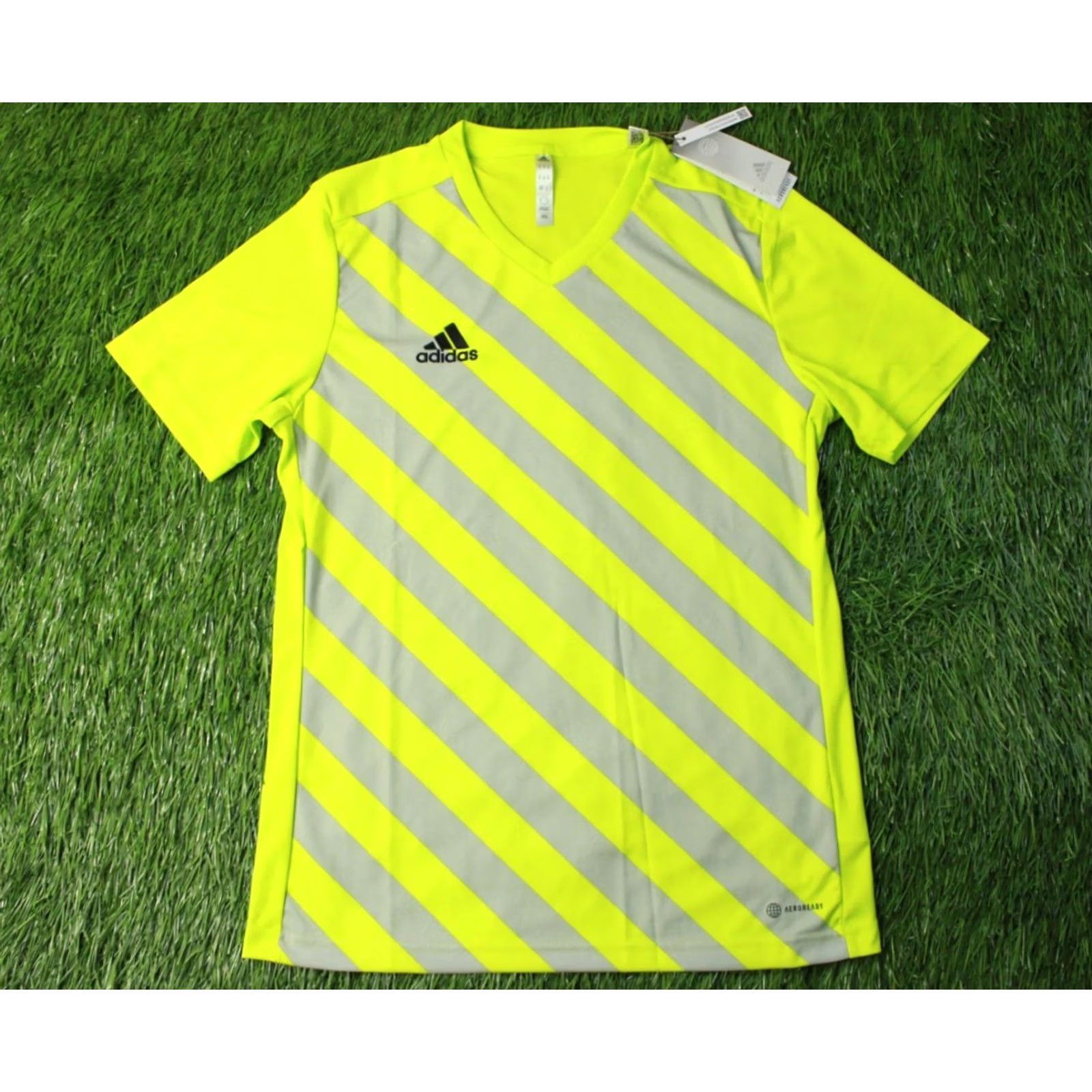 Adidas ADIDAS AEROREADY ENTRADA Shirt M Green and Gray Football 2021 Mens Short Sleeve T-Shirt Jersey Classic 100% Polyester (Recycled) Size US M / EU 48-50 / 2 - 2 Thumbnail