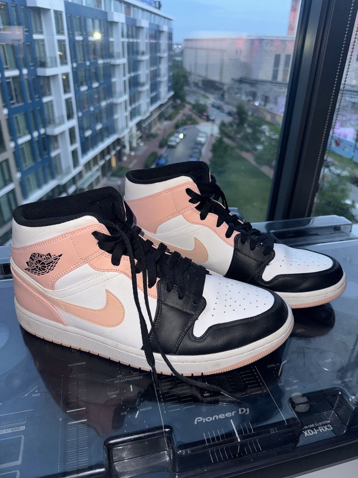 Nike Nike Air Jordan 1 Mid Sneakers Size US 11 / EU 44 - 1 Thumbnail