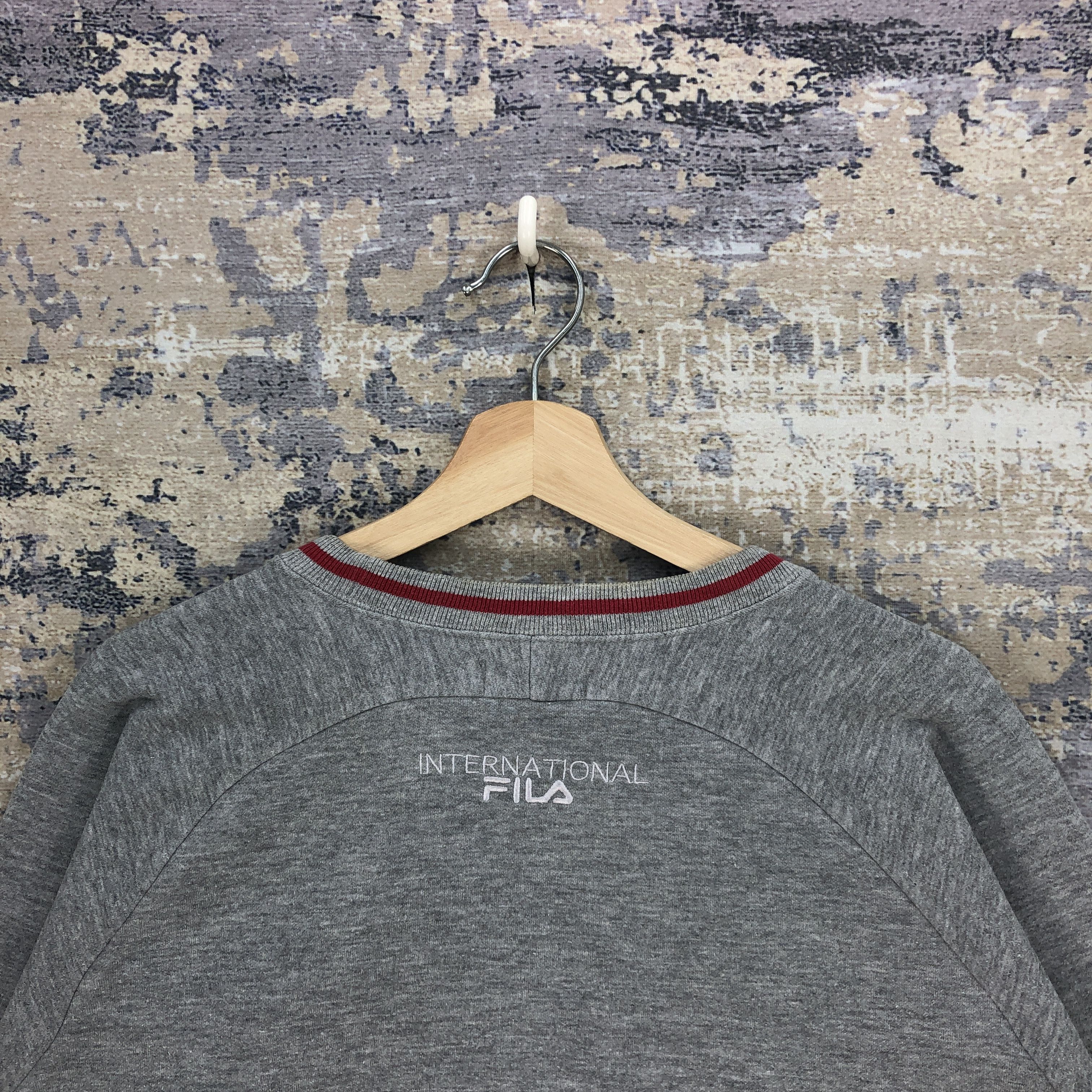 Fila Vintage Y2K Fila Grey Sweater Fila Skate Surfing Sweatshirt Size US L / EU 52-54 / 3 - 6 Thumbnail