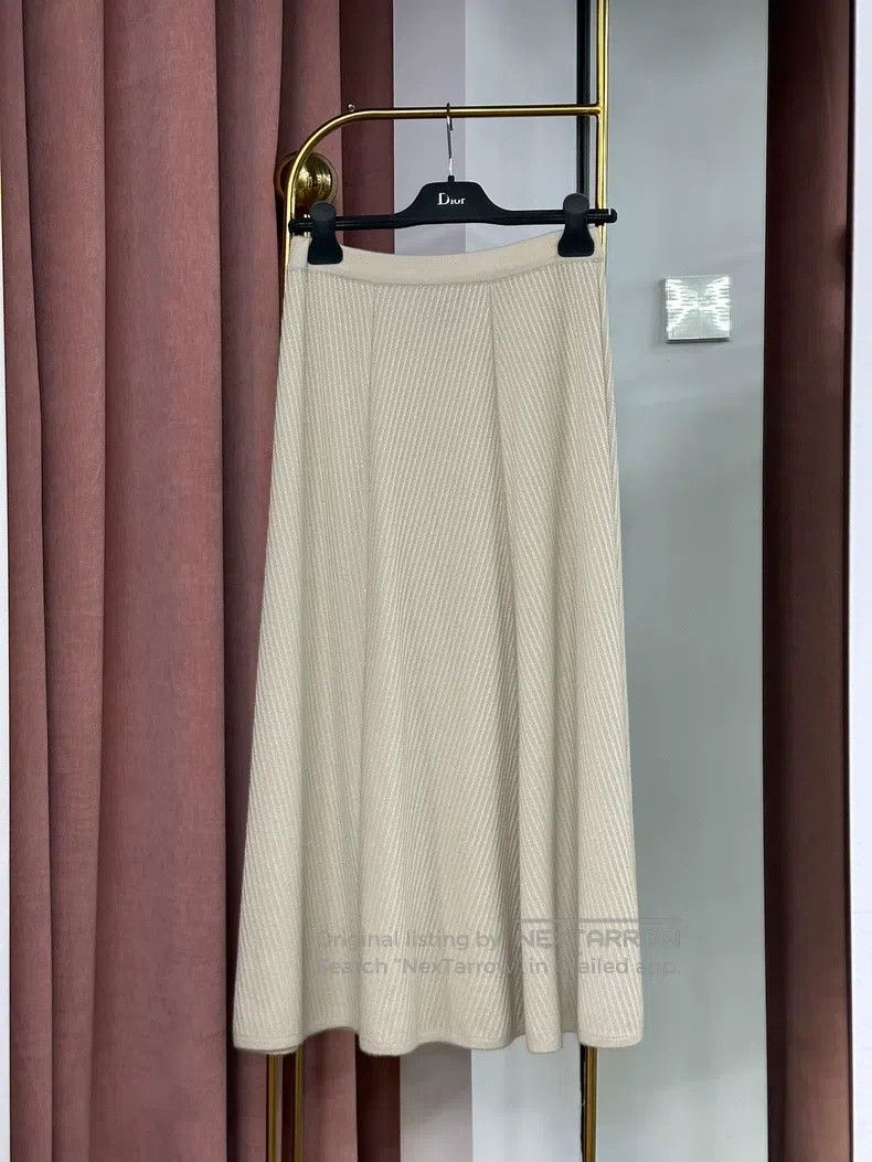 Loro Piana LORO PIANA Cashmere skirt Size 27" / US 4 / IT 40 - 1 Thumbnail