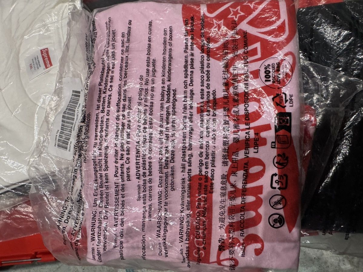 Supreme Supreme t shirt Size US L / EU 52-54 / 3 - 3 Thumbnail