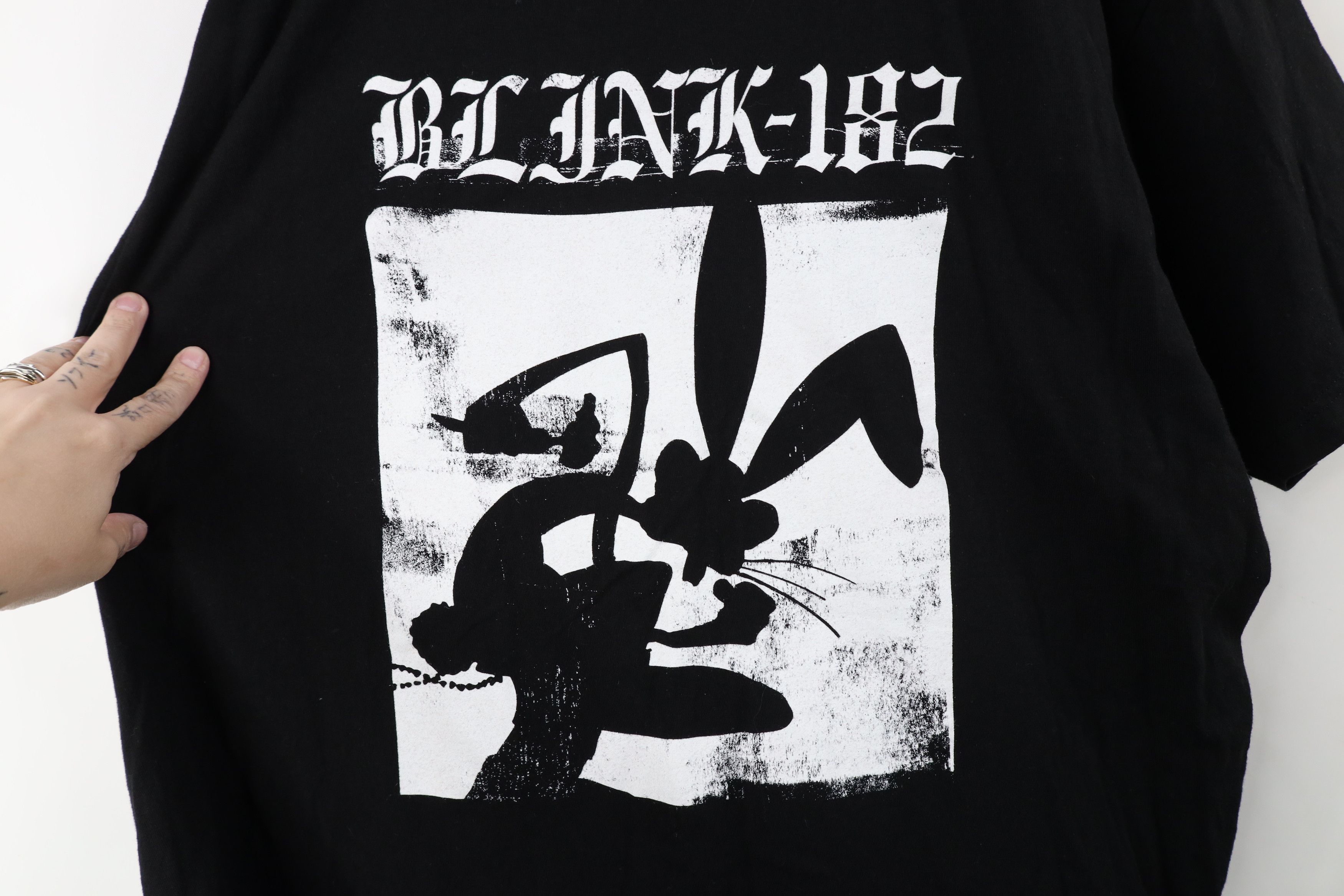 Vintage Vintage Bunny Blink 182 Band Short Sleeve T-Shirt Black Size US XL / EU 56 / 4 - 4 Thumbnail