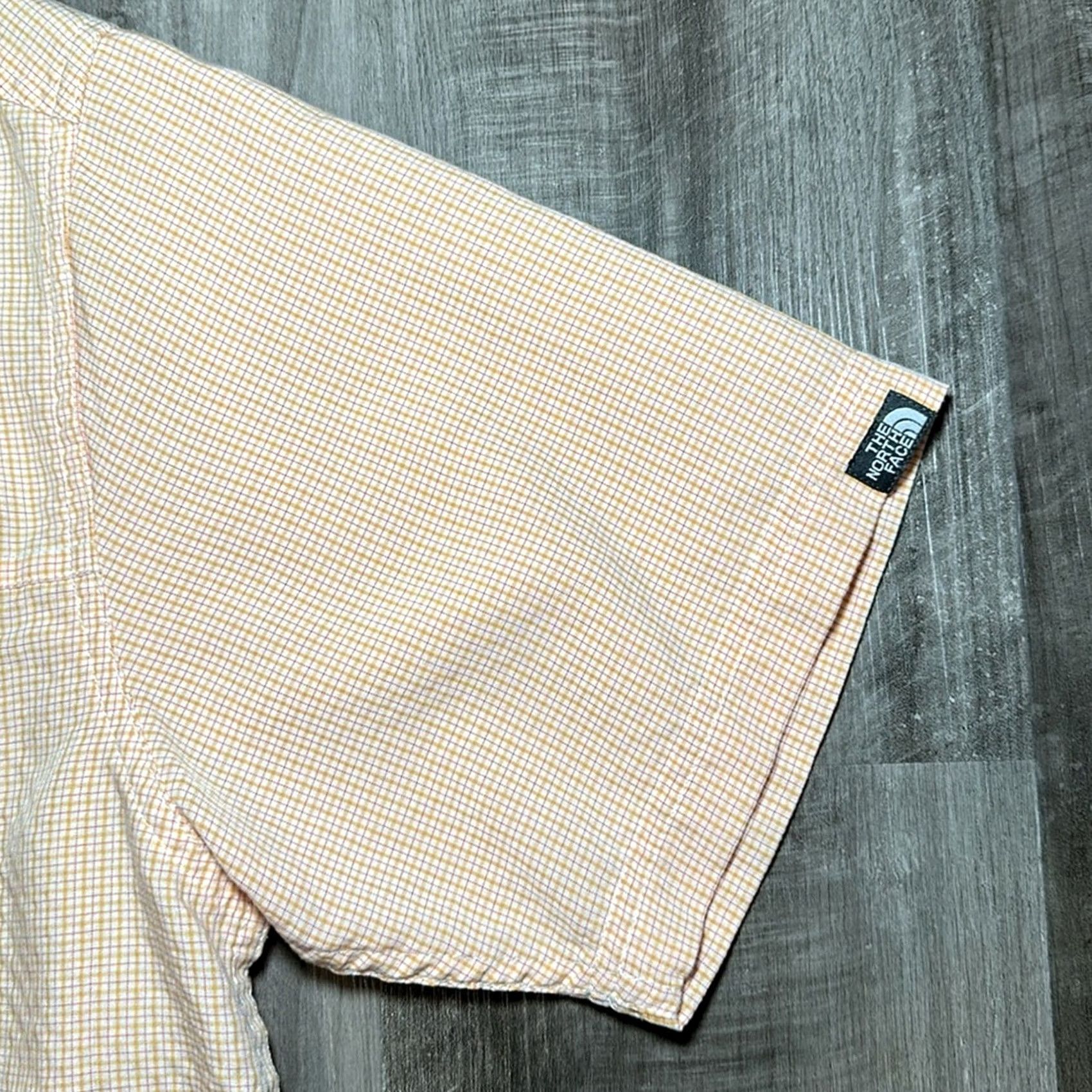 The North Face The North Face Modal Blend Short Sleeve Button Down M Men Gold 70% Modal 30% Polyester Shirt Mens Short Sleeve Casual Plaid 90s? Size US 31 - 5 Thumbnail