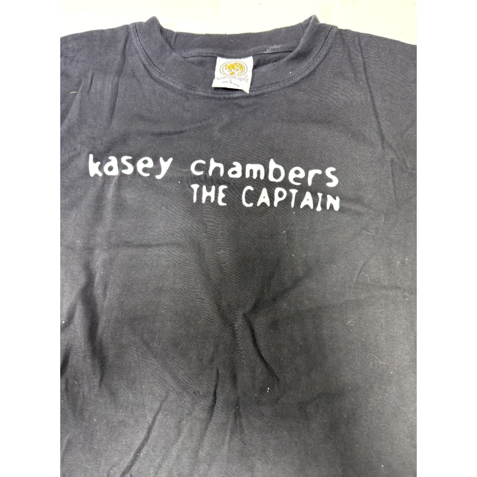 Vintage VINTAGE KASEY CHAMBERS THE CAPTAIN T-SHIRT Size L Black Graphic Print 90s Rock Band Mens Size US L / EU 52-54 / 3 - 2 Thumbnail