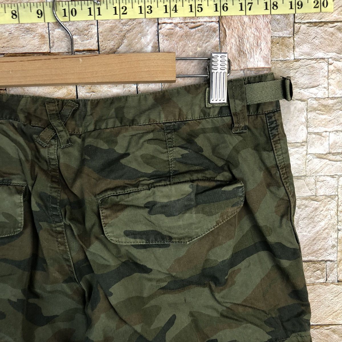 LOWRYS FARM Lowrys Farm Pantera Camo Green Cargo Multipocket Pants #A592 Size US 31 - 19 Thumbnail