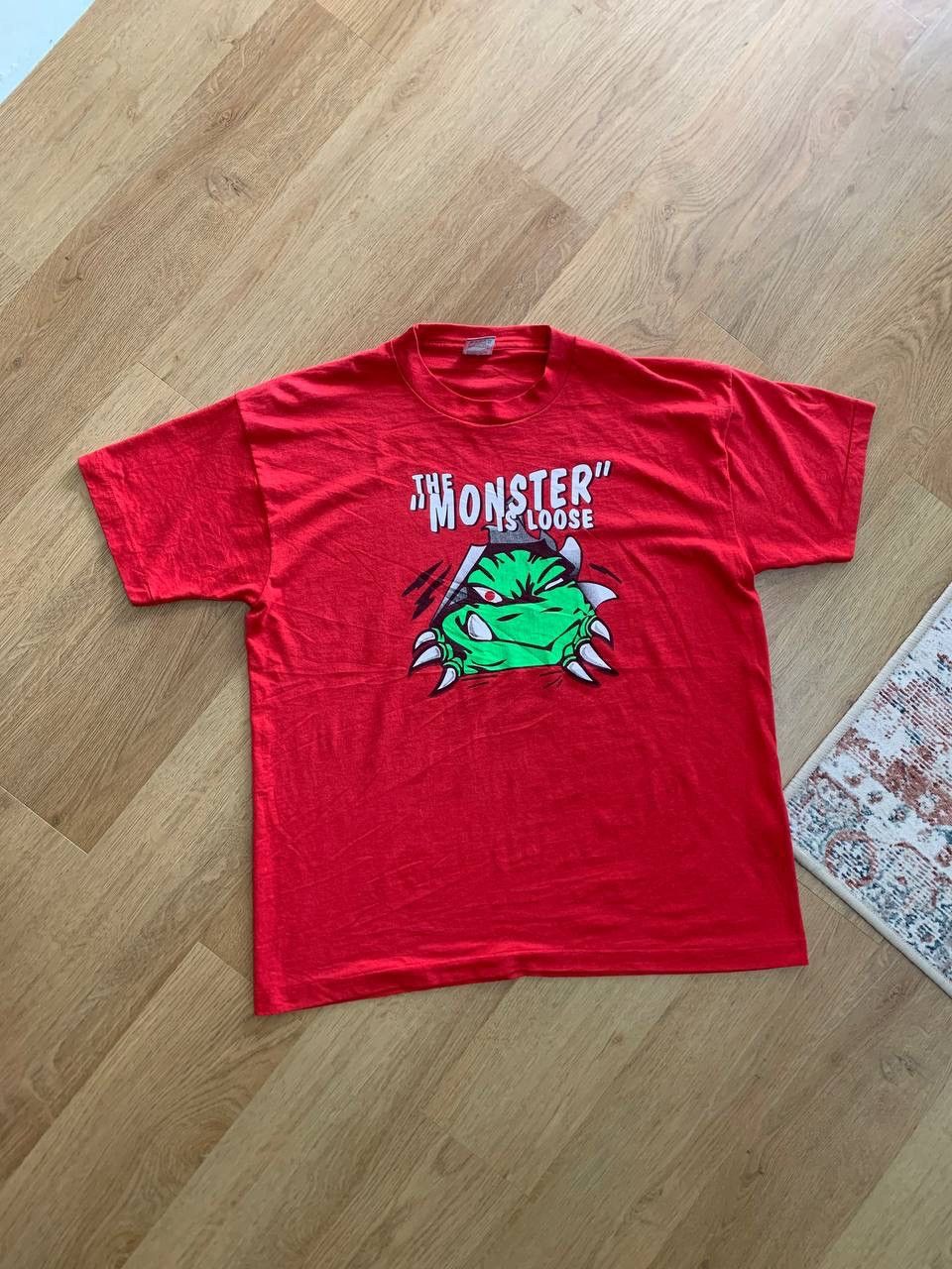 Vintage Vintage 90s The Monster Is Loose Size US XL / EU 56 / 4 - 1 Thumbnail