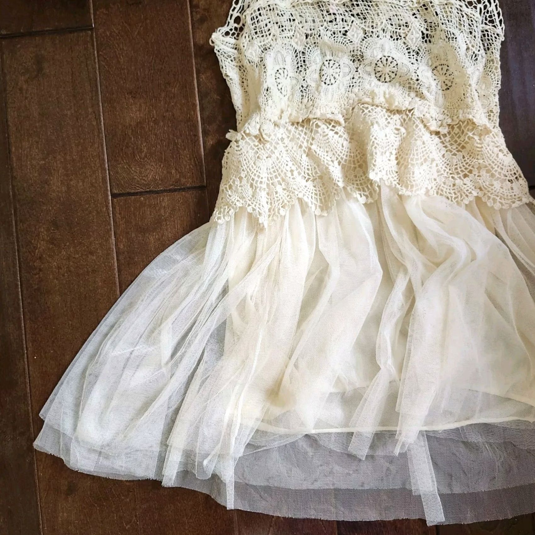 Vintage 36 Point 5 Women's Dress Lace Sleeveless Knee-Length White Polyester Party Wedding Large Lined Sheer Spring Summer Fall Size L / US 10 / IT 46 - 3 Thumbnail