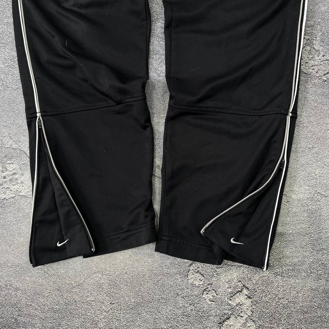 Nike Vintage Nike Y2K Black Drill Pants Parachute Streetwear Size US 35 - 12 Thumbnail