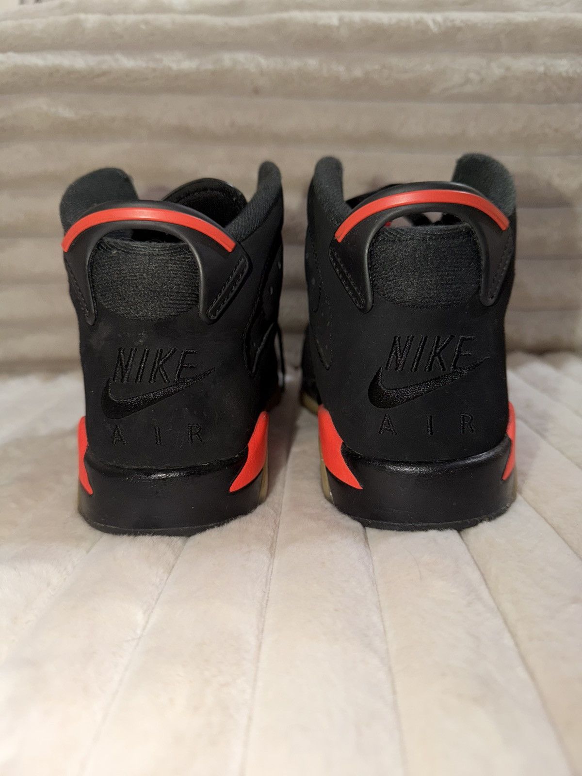 Jordan Brand Air Jordan 6 Retro Black Infrared Size US 6 / IT 36 - 3 Thumbnail